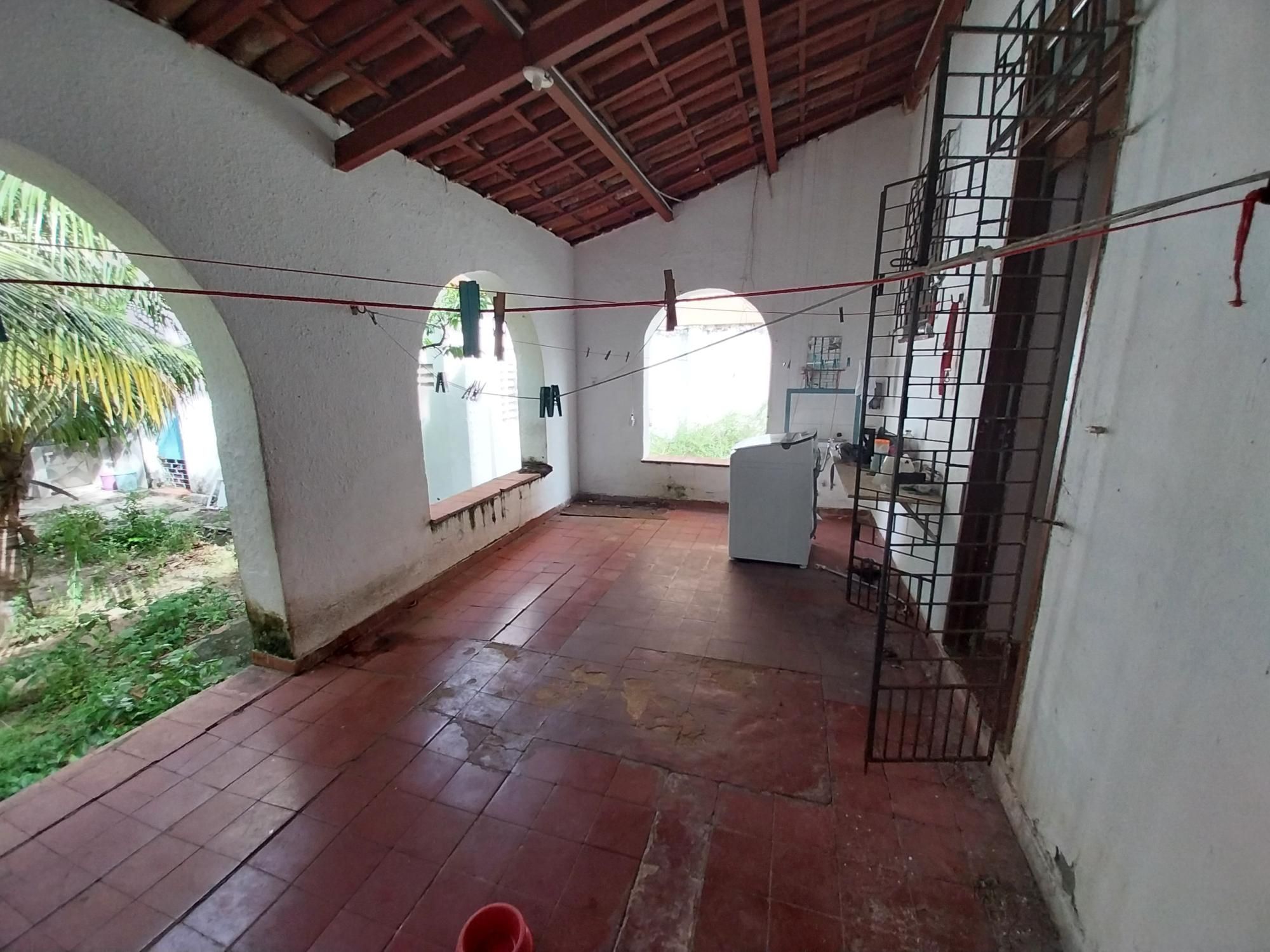 Casa à venda com 7 quartos, 256m² - Foto 44