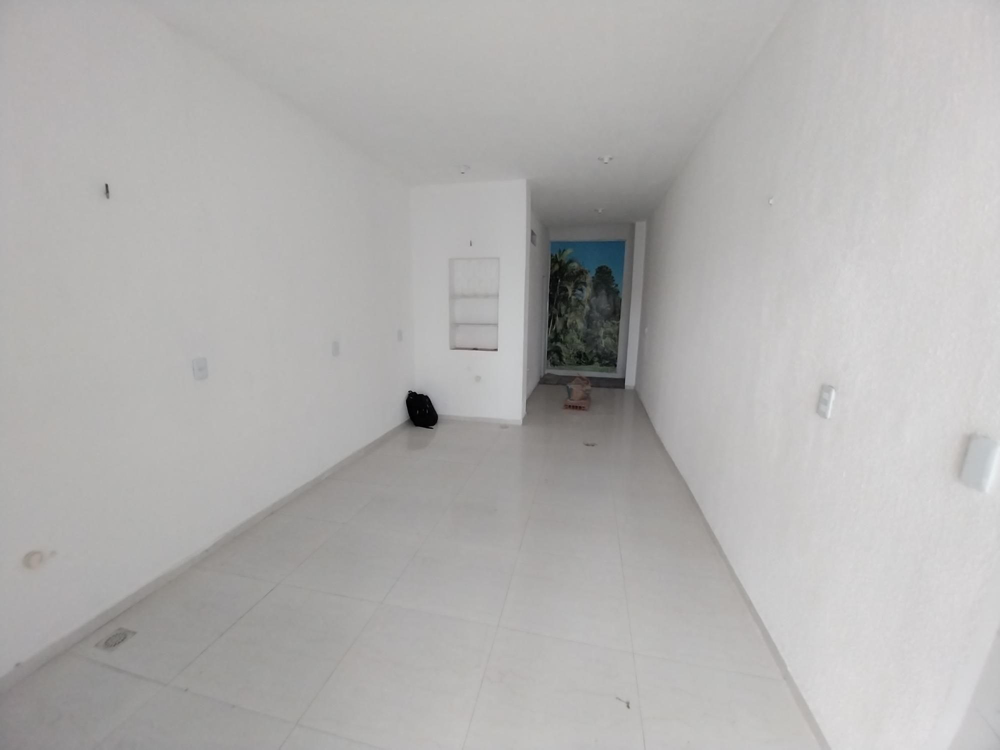 Casa para alugar com 4 quartos, 250m² - Foto 13