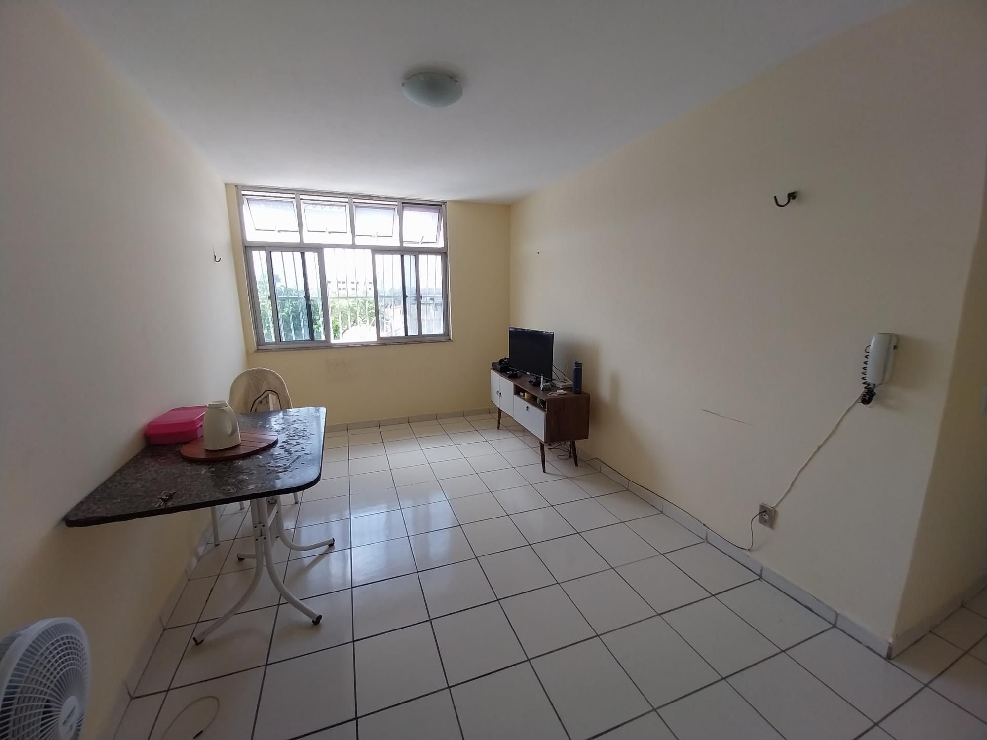 Apartamento à venda com 3 quartos, 75m² - Foto 8