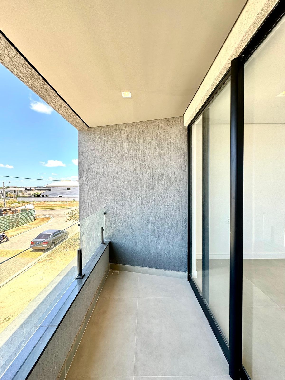 (ca8226) uma casa localizada no alphaville medindo 330m².