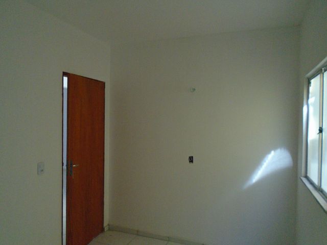 Casa para alugar com 2 quartos, 60m² - Foto 14