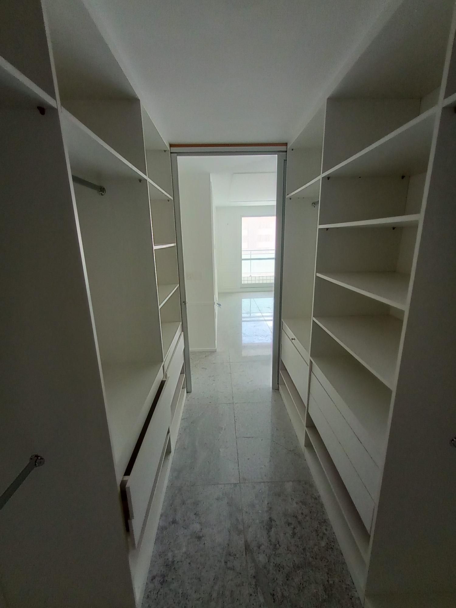 Apartamento à venda com 3 quartos, 260m² - Foto 53