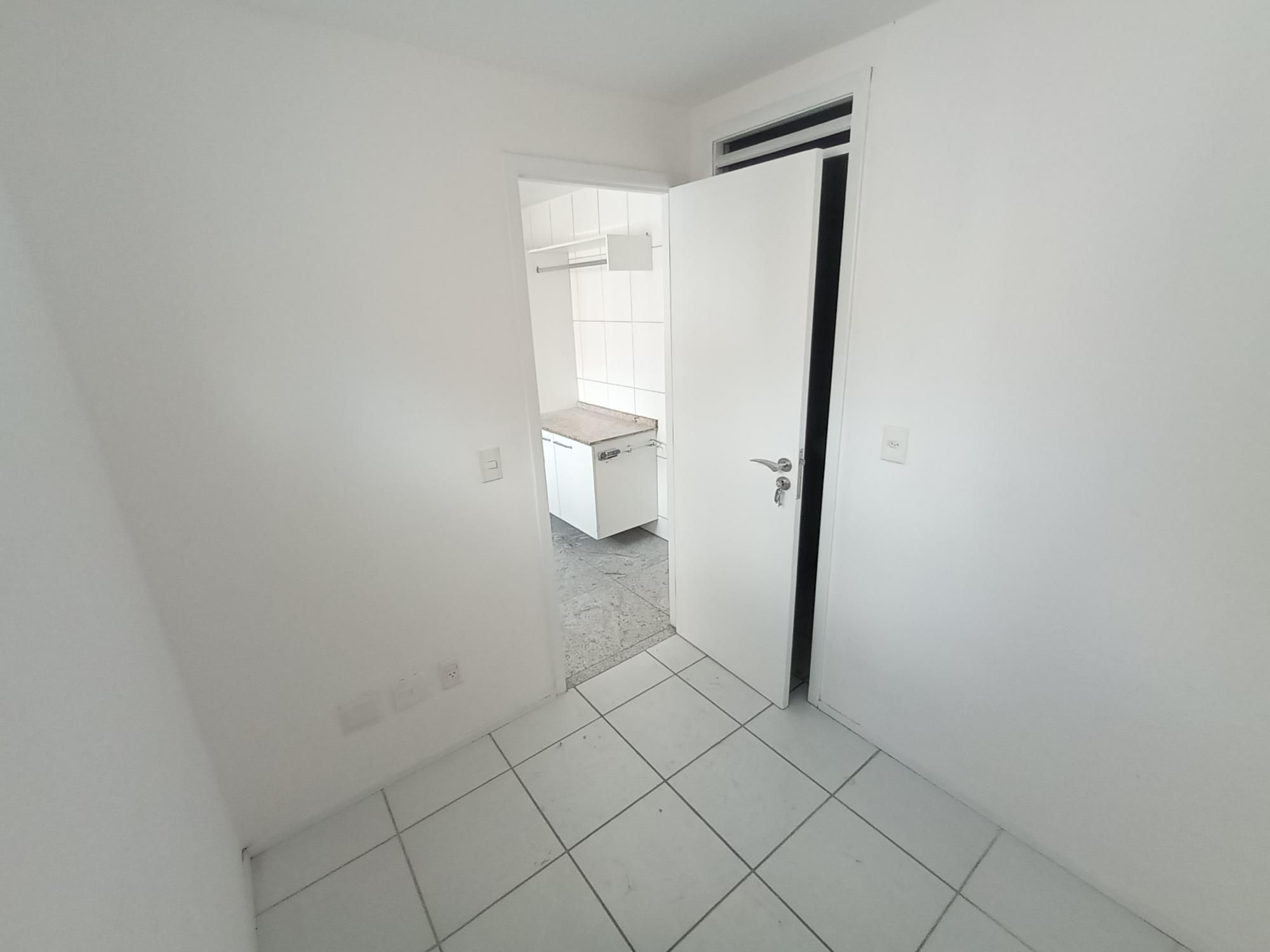 Apartamento à venda com 3 quartos, 260m² - Foto 27