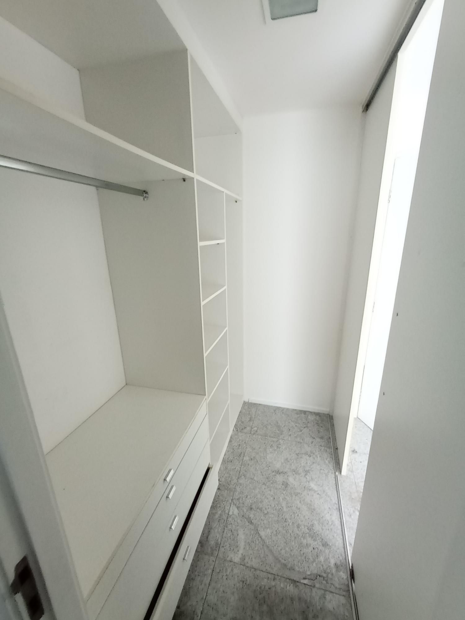 Apartamento à venda com 3 quartos, 260m² - Foto 36