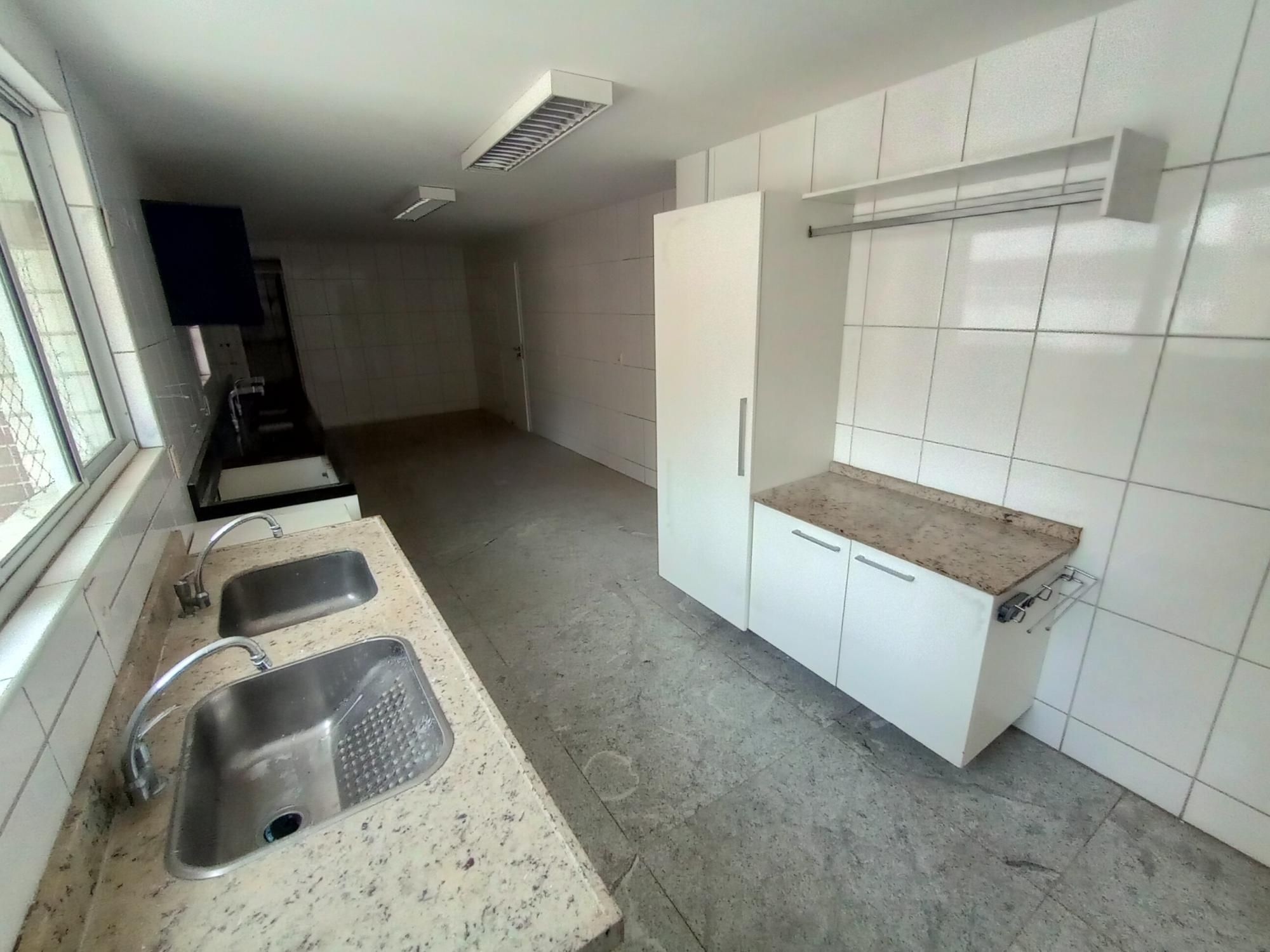 Apartamento à venda com 3 quartos, 260m² - Foto 25