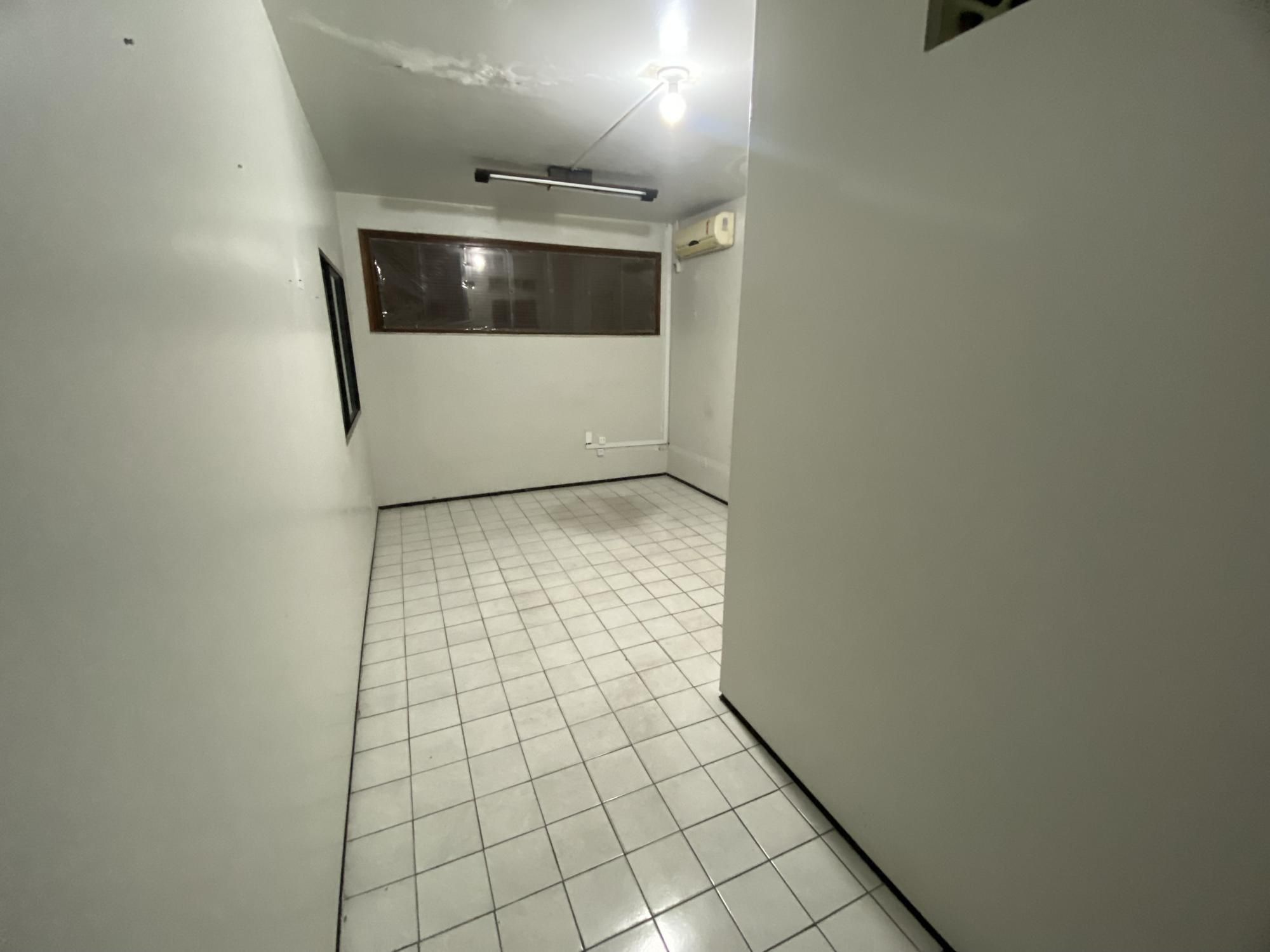 Loja-Salão para alugar com 11 quartos, 390m² - Foto 15