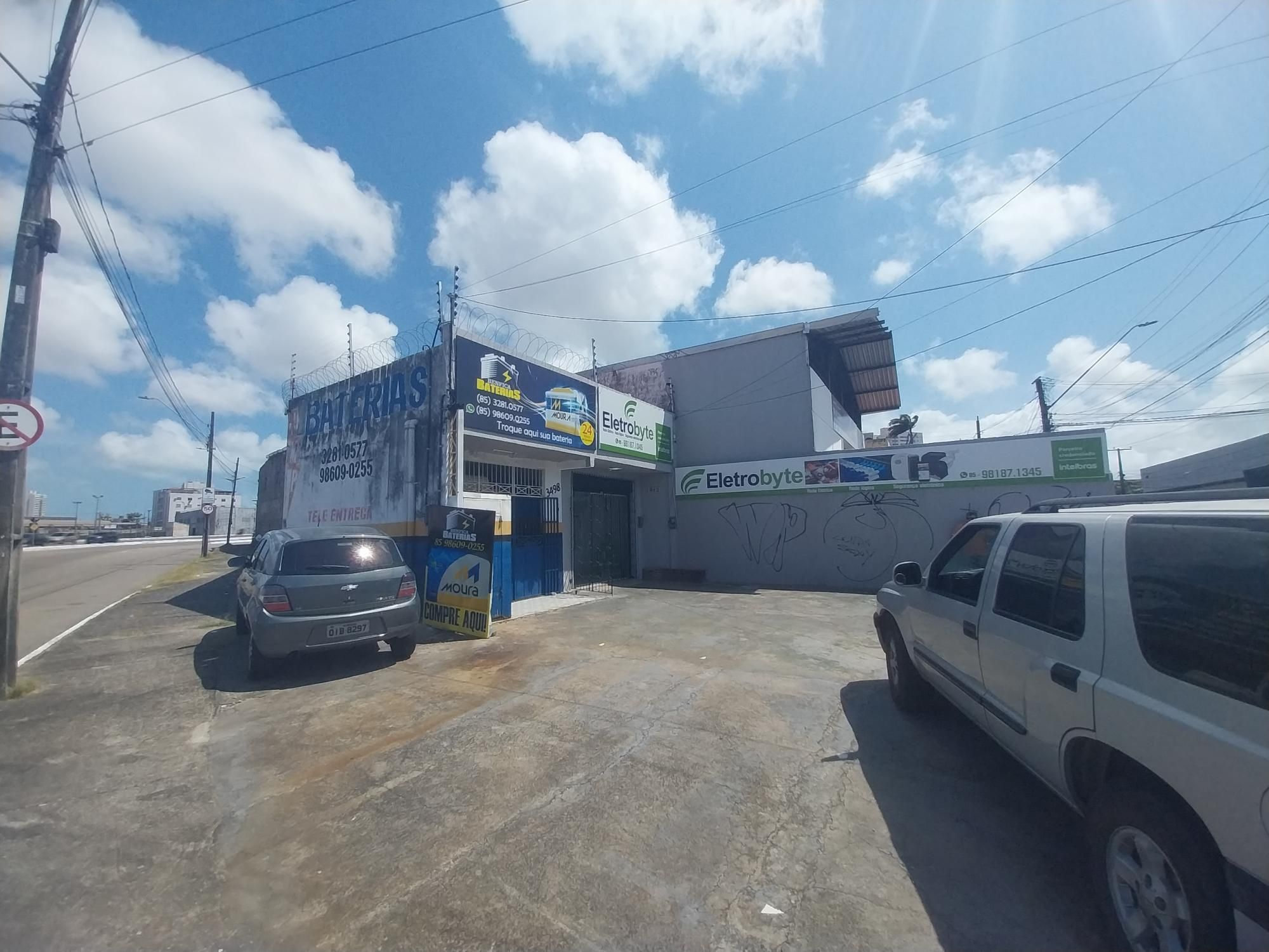 Loja-Salão para alugar com 2 quartos, 163m² - Foto 2