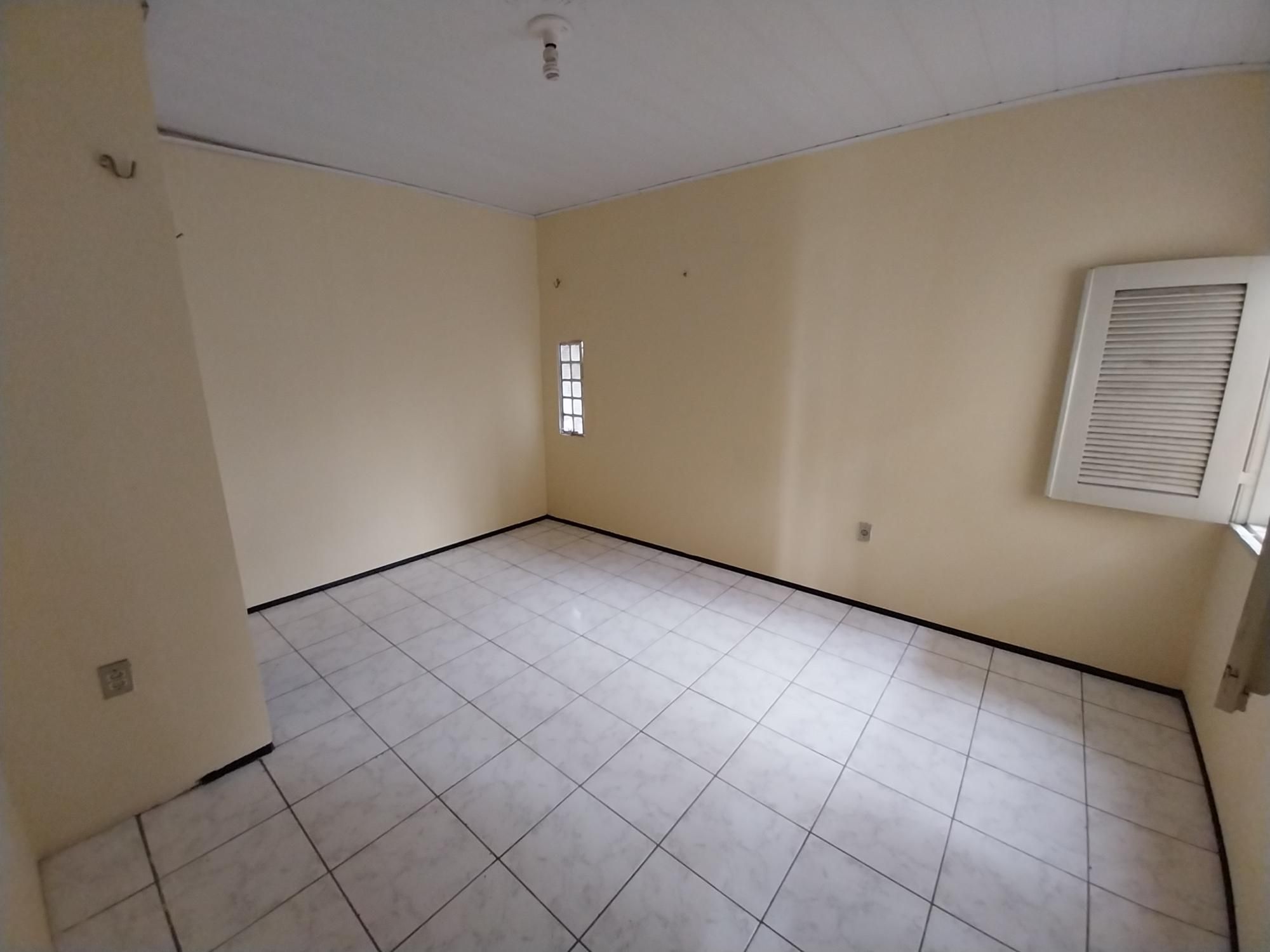 Casa Comercial à venda com 5 quartos, 241m² - Foto 23