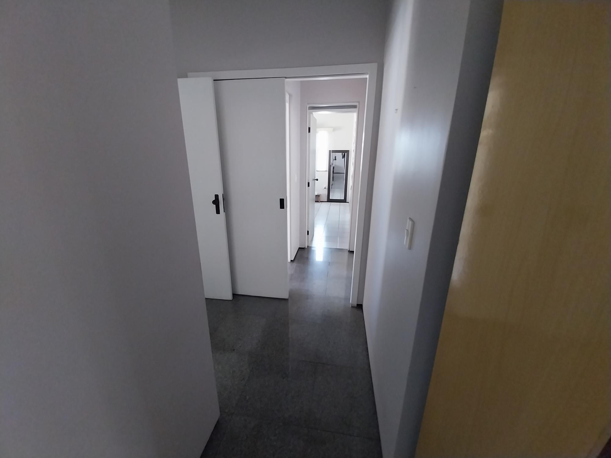 Apartamento à venda com 4 quartos, 140m² - Foto 32