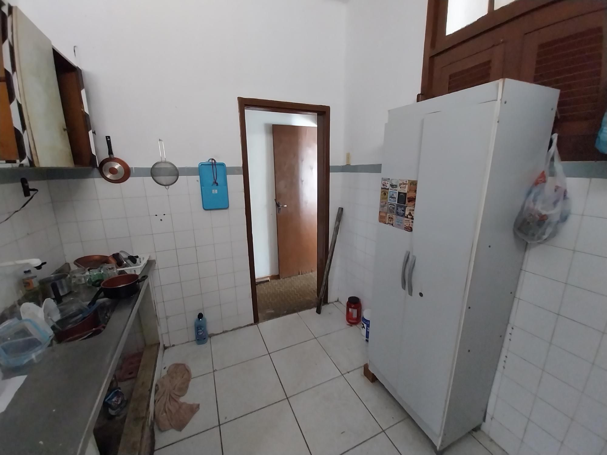 Casa à venda com 7 quartos, 256m² - Foto 25