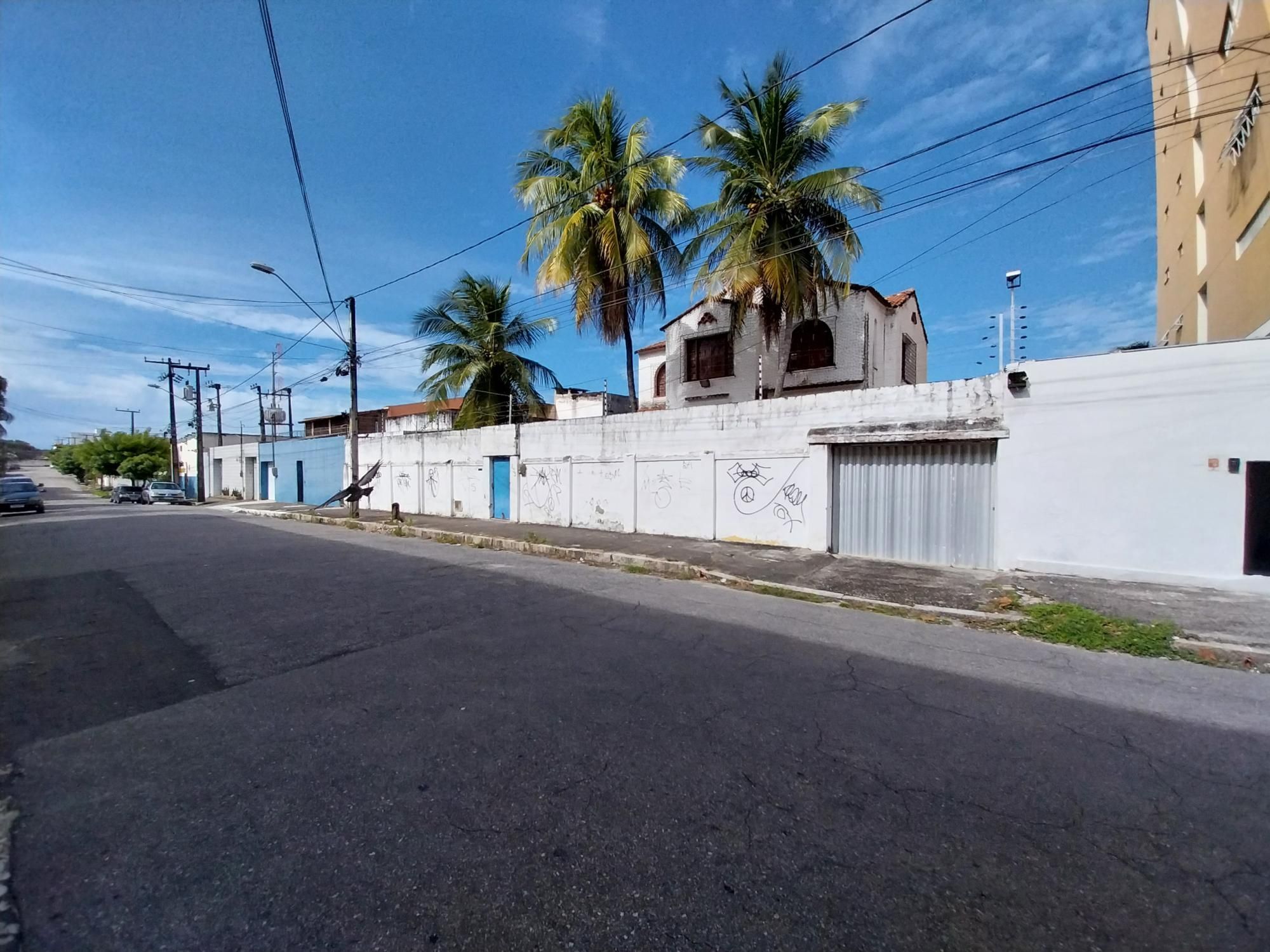 Casa à venda com 7 quartos, 256m² - Foto 5