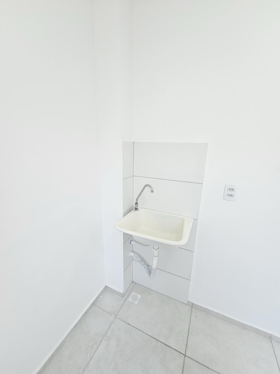 Apartamento à venda com 2 quartos, 40m² - Foto 14