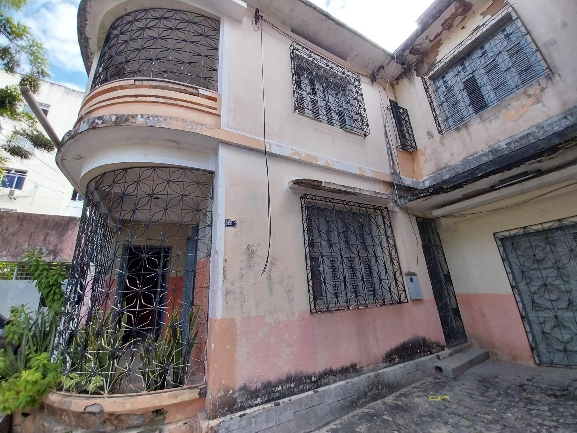 Casa à venda e aluguel com 15 quartos, 456m² - Foto 1