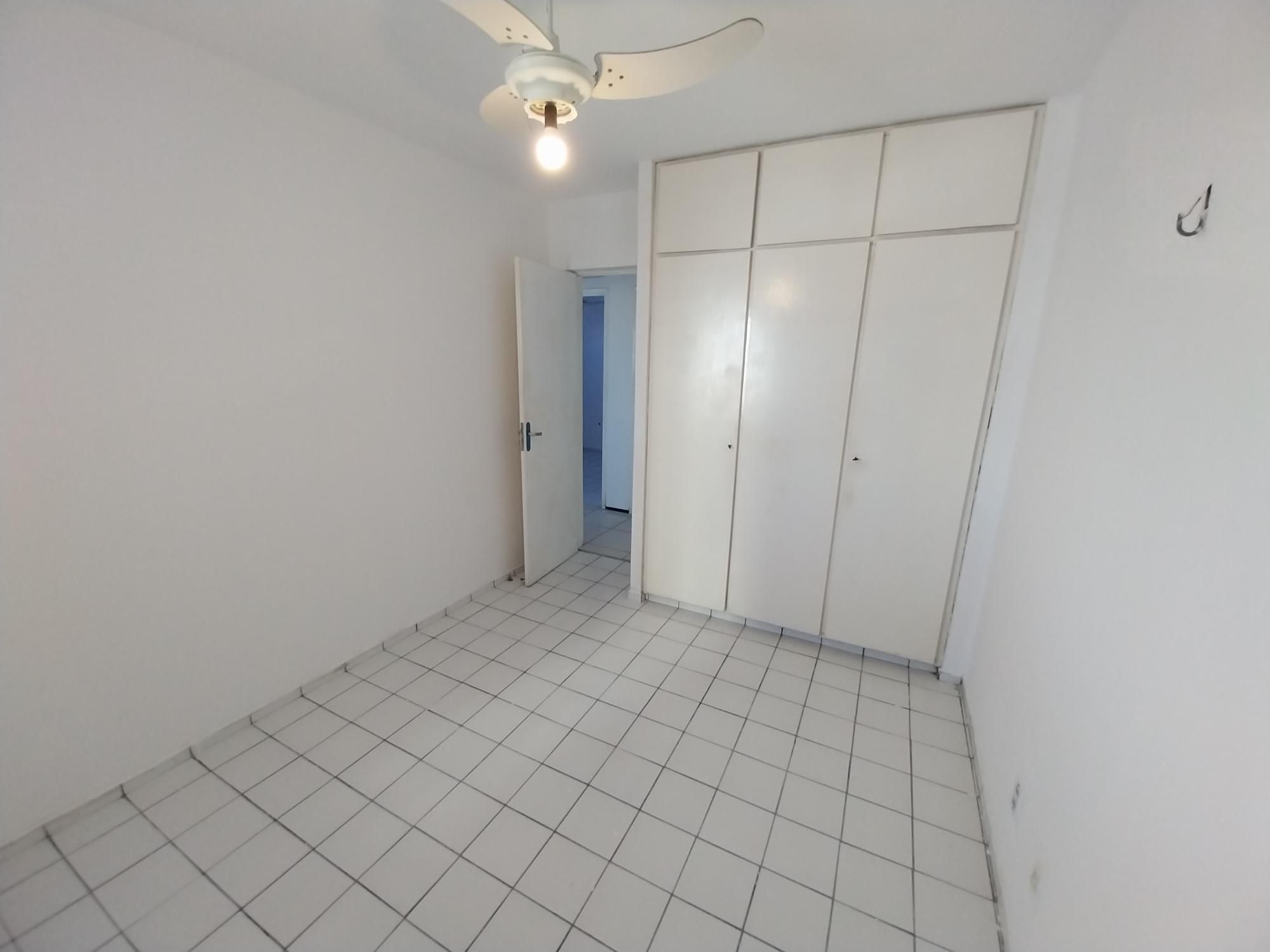 Apartamento para alugar com 3 quartos, 75m² - Foto 17