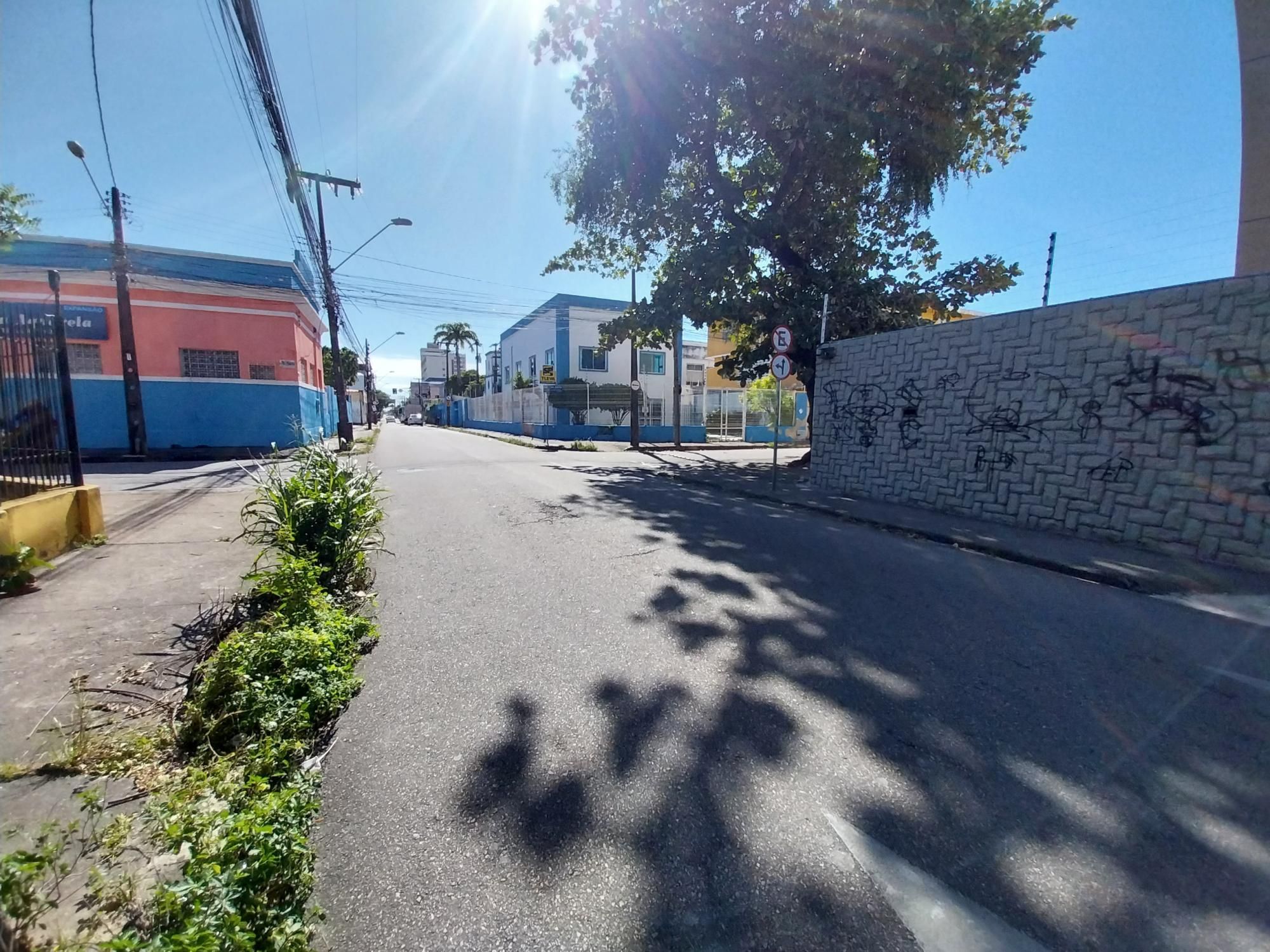 Apartamento para alugar com 3 quartos, 75m² - Foto 2