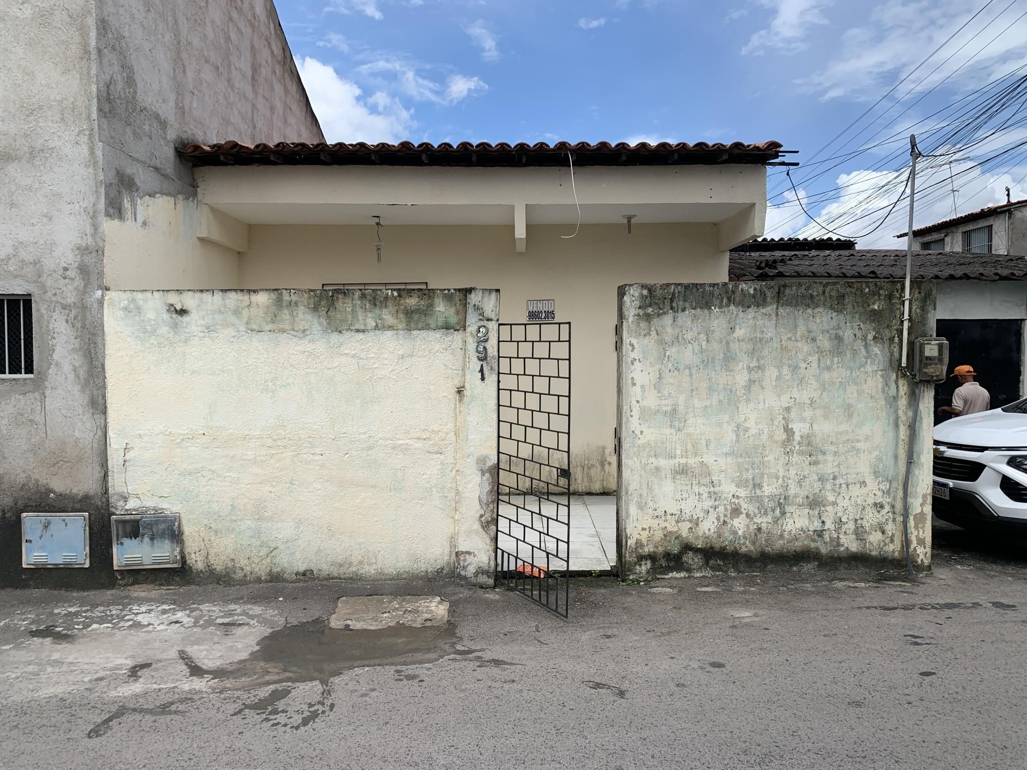 Casa, 2 quartos, 200 m² - Foto 1
