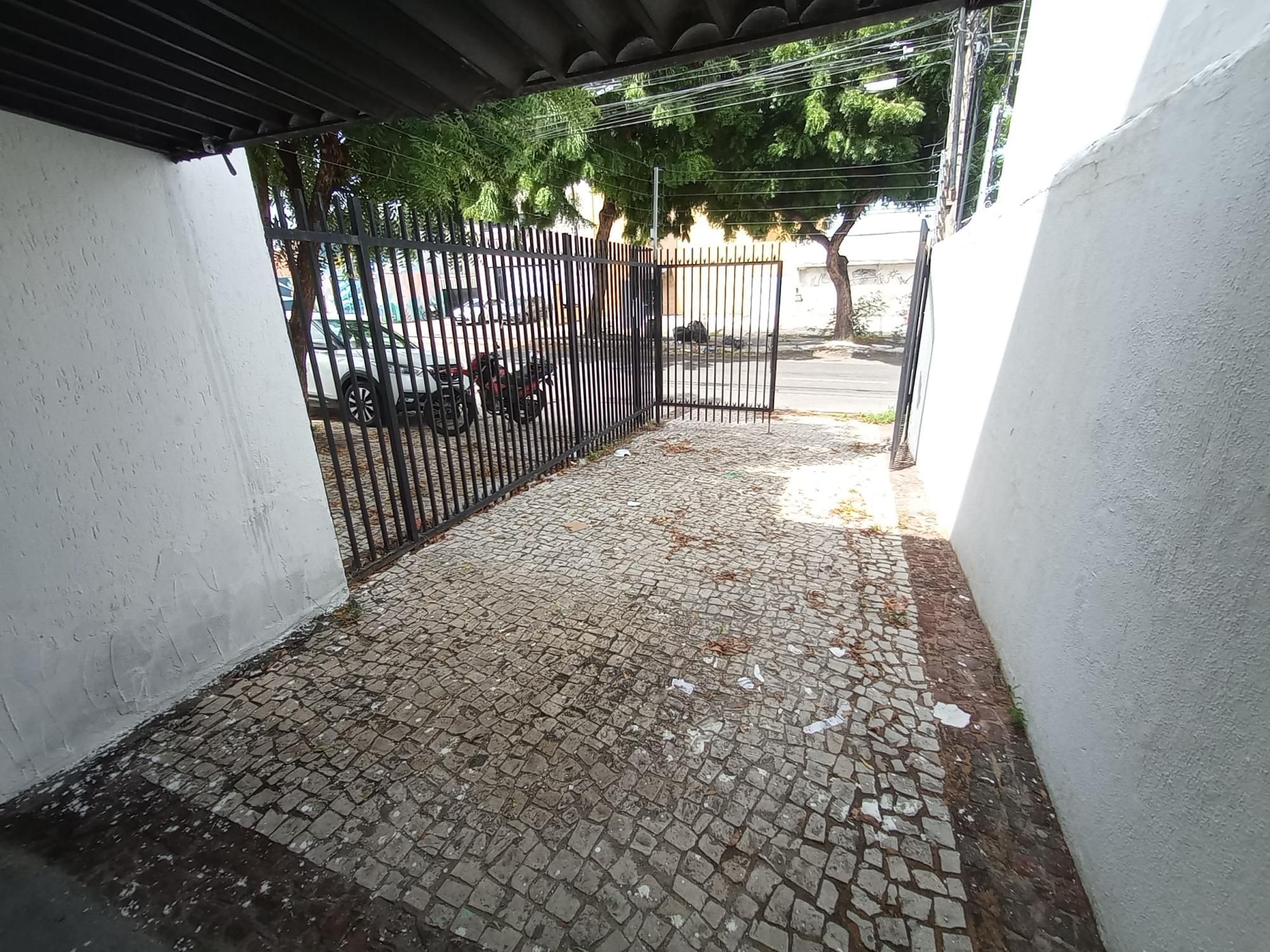 Prédio Inteiro à venda e aluguel com 23 quartos, 1000m² - Foto 3