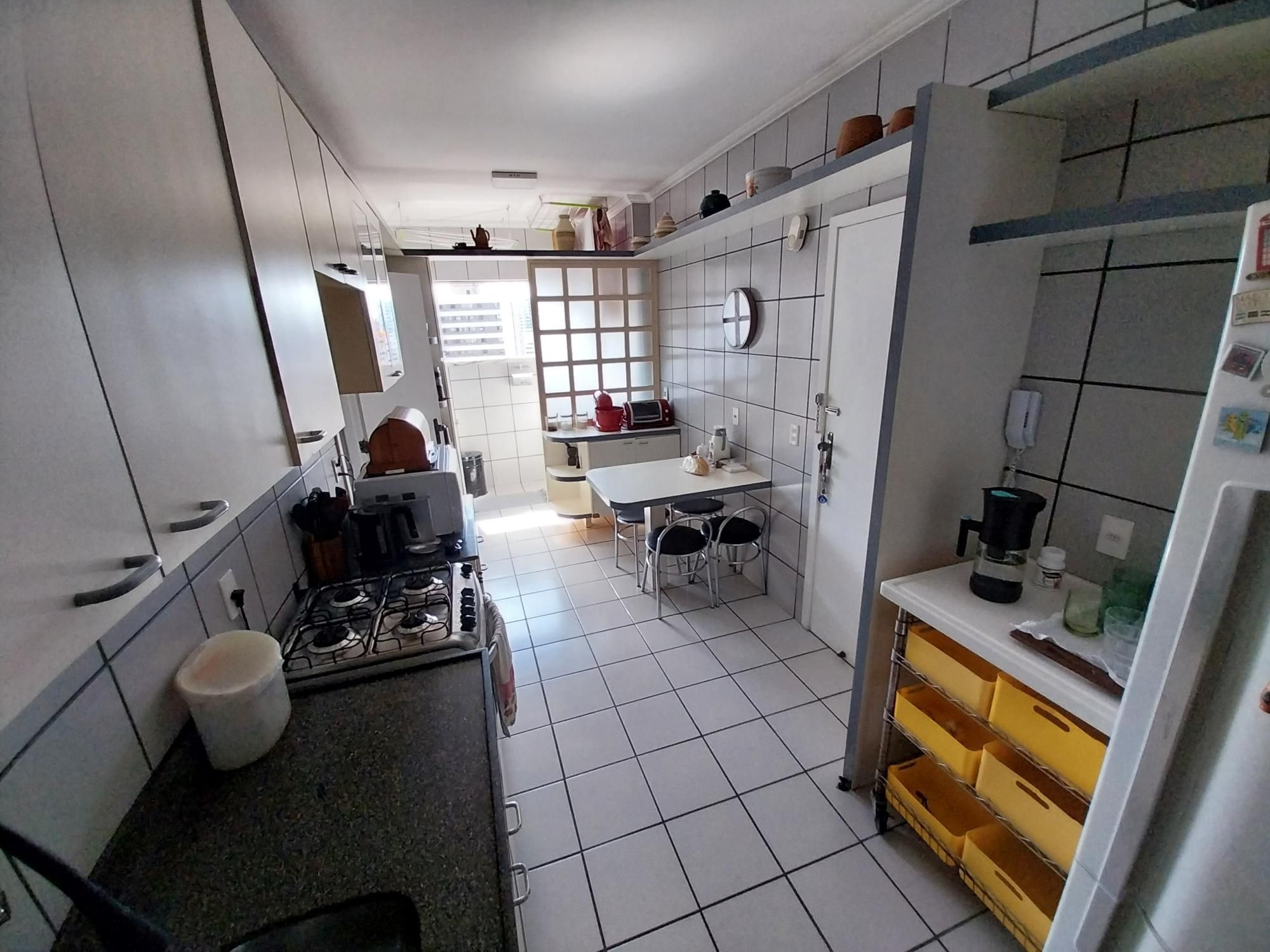 Apartamento à venda com 4 quartos, 140m² - Foto 26