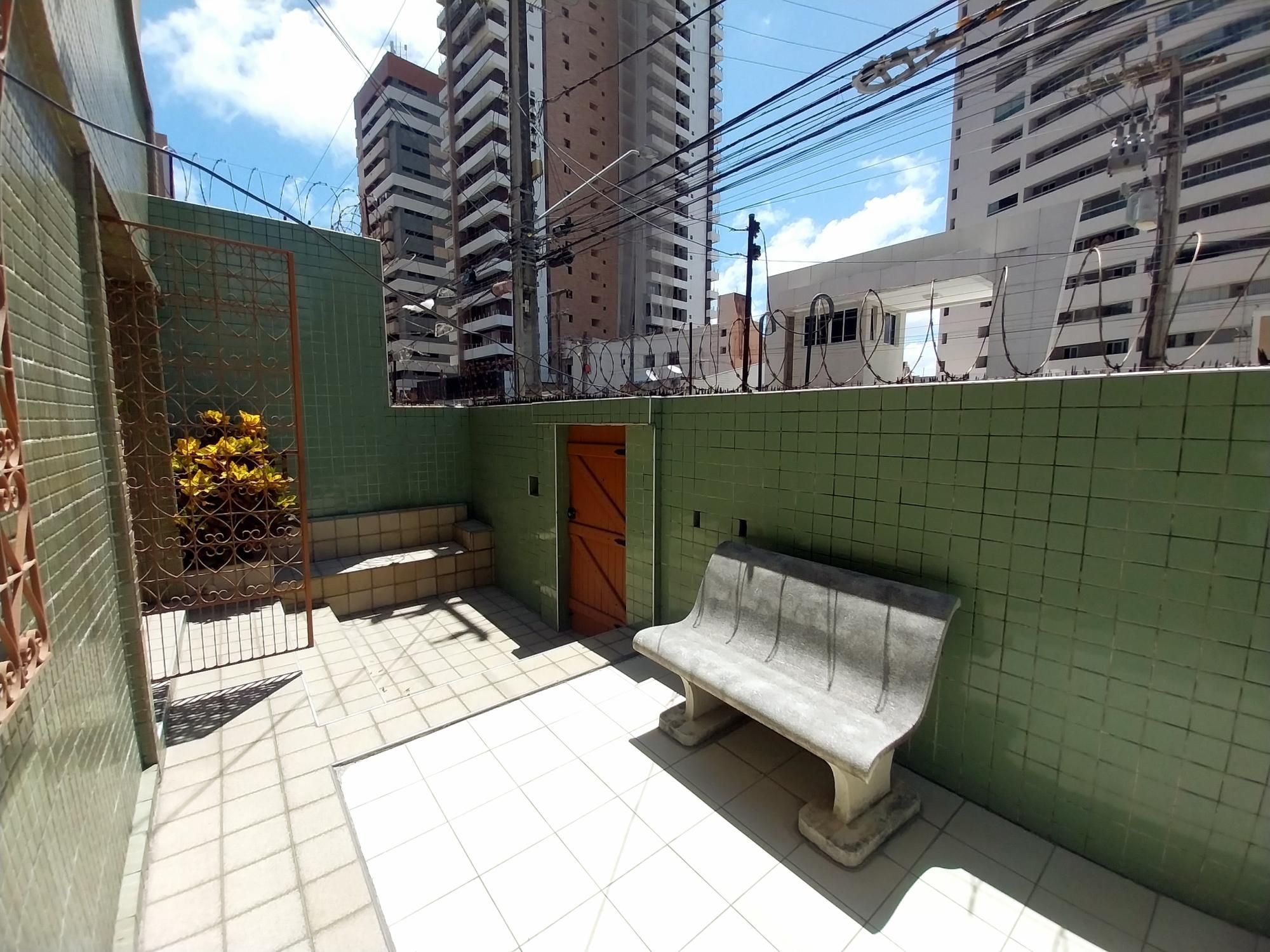 Casa, 6 quartos, 256 m² - Foto 8