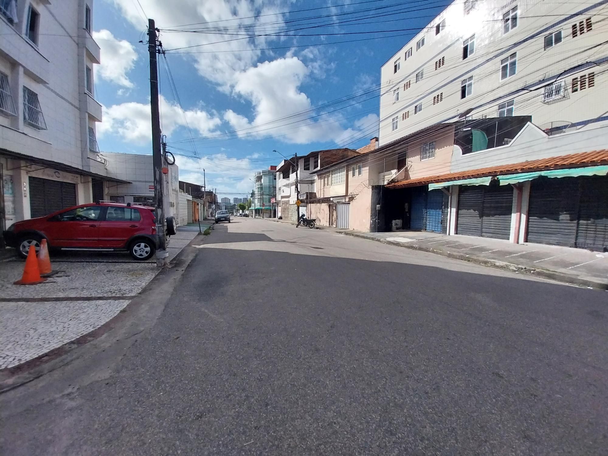 Casa Comercial à venda com 5 quartos, 241m² - Foto 4