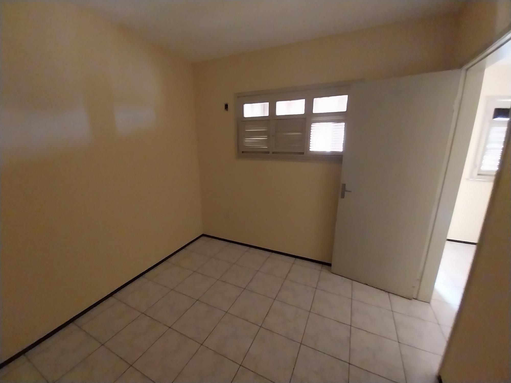 Casa Comercial à venda com 5 quartos, 241m² - Foto 29
