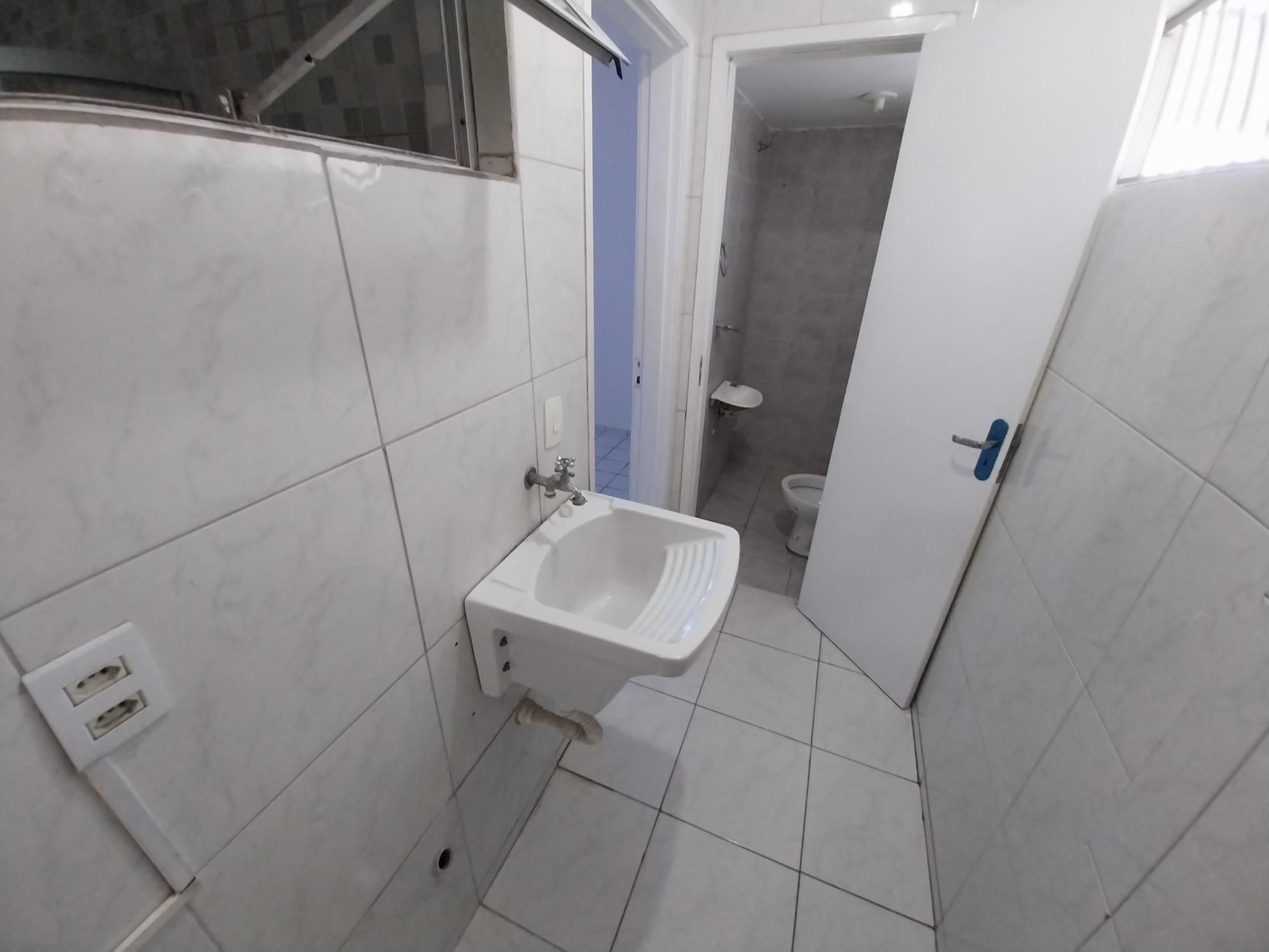 Apartamento para alugar com 3 quartos, 75m² - Foto 12