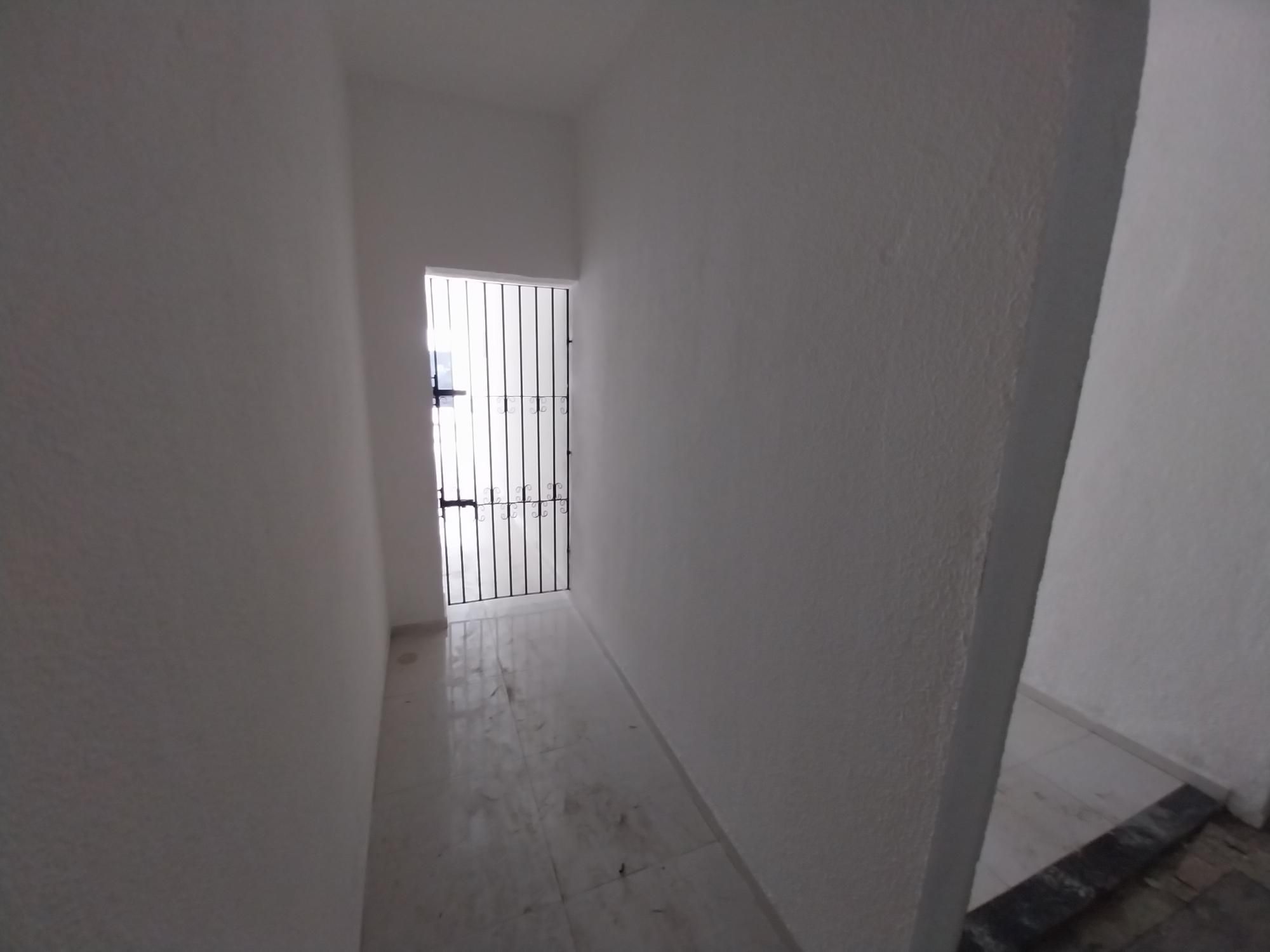 Casa para alugar com 4 quartos, 250m² - Foto 16