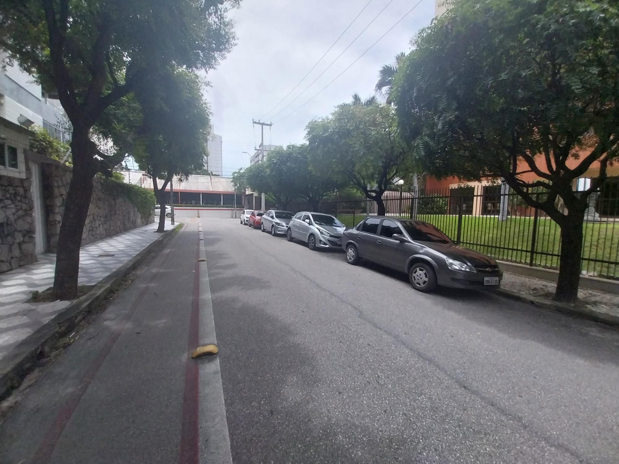 Apartamento para alugar com 4 quartos, 132m² - Foto 4