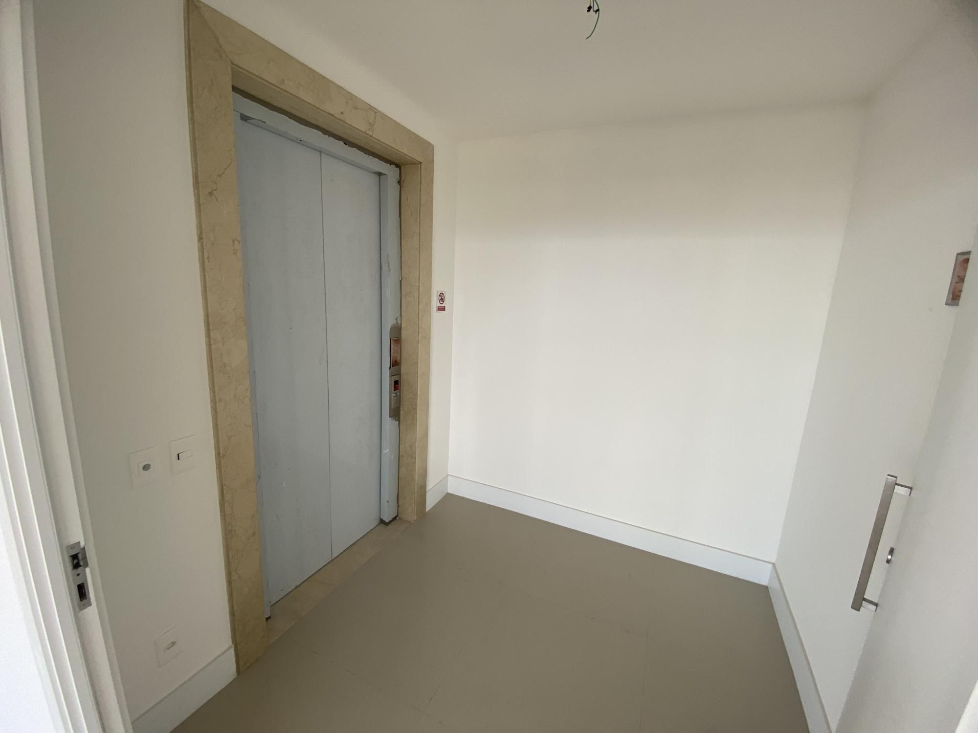 Apartamento à venda com 4 quartos, 400m² - Foto 6