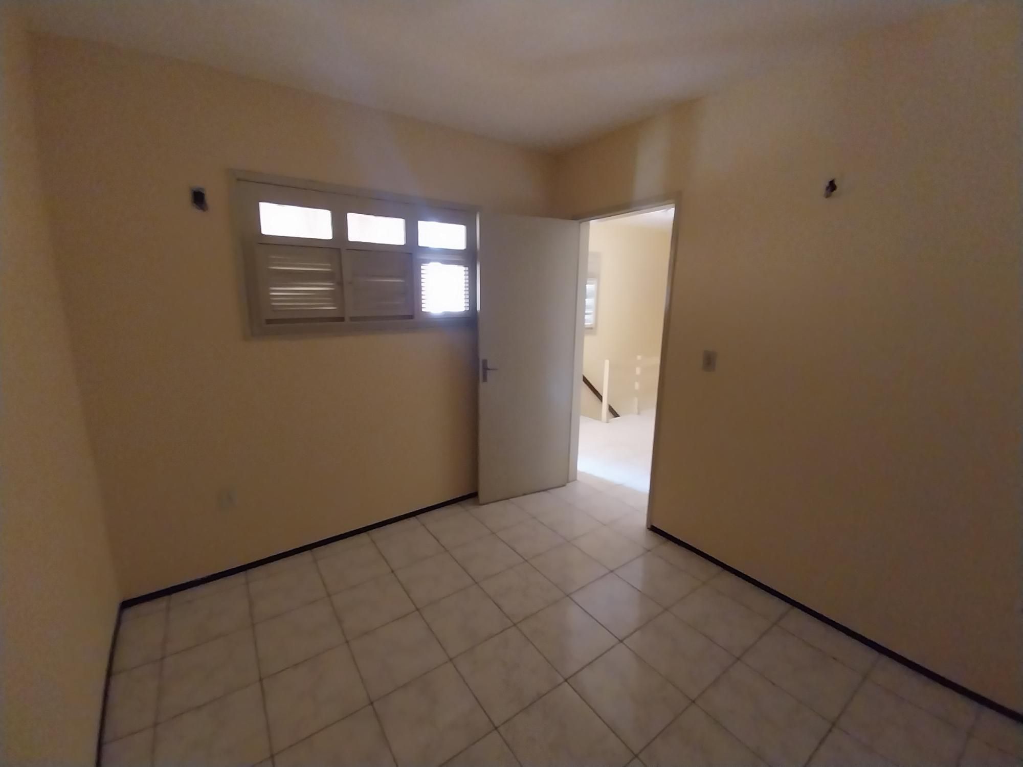 Casa Comercial à venda com 5 quartos, 241m² - Foto 28