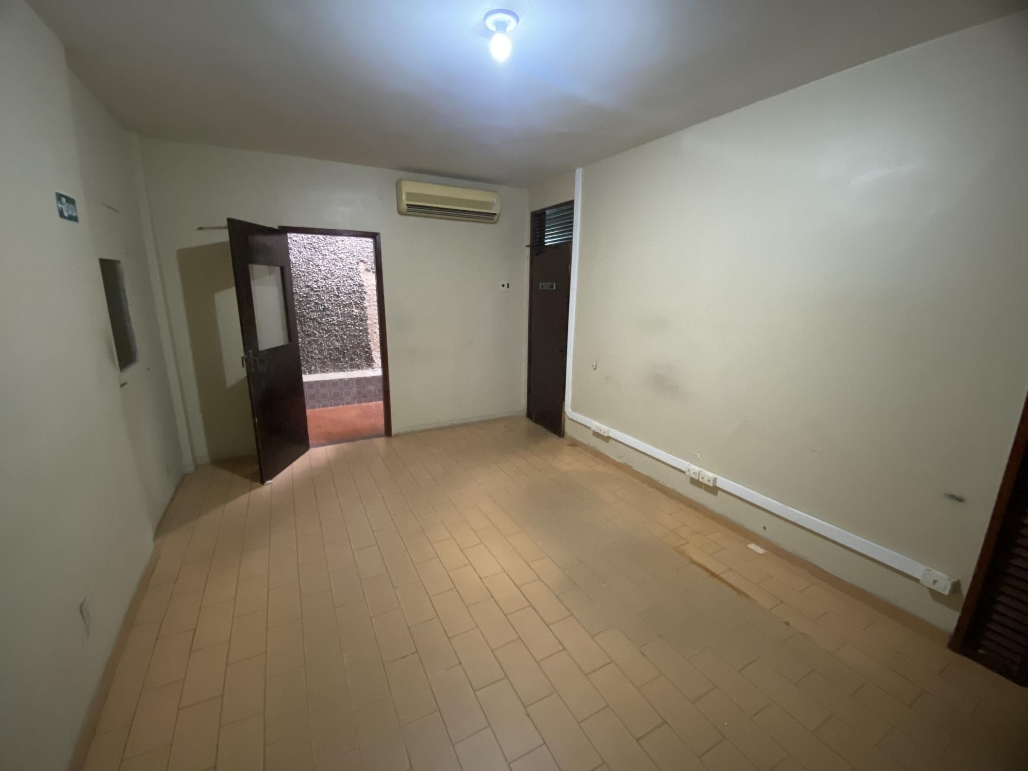 Loja-Salão para alugar com 11 quartos, 390m² - Foto 19