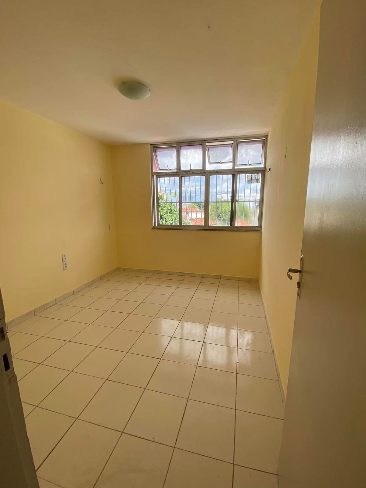 Apartamento à venda com 3 quartos, 75m² - Foto 18