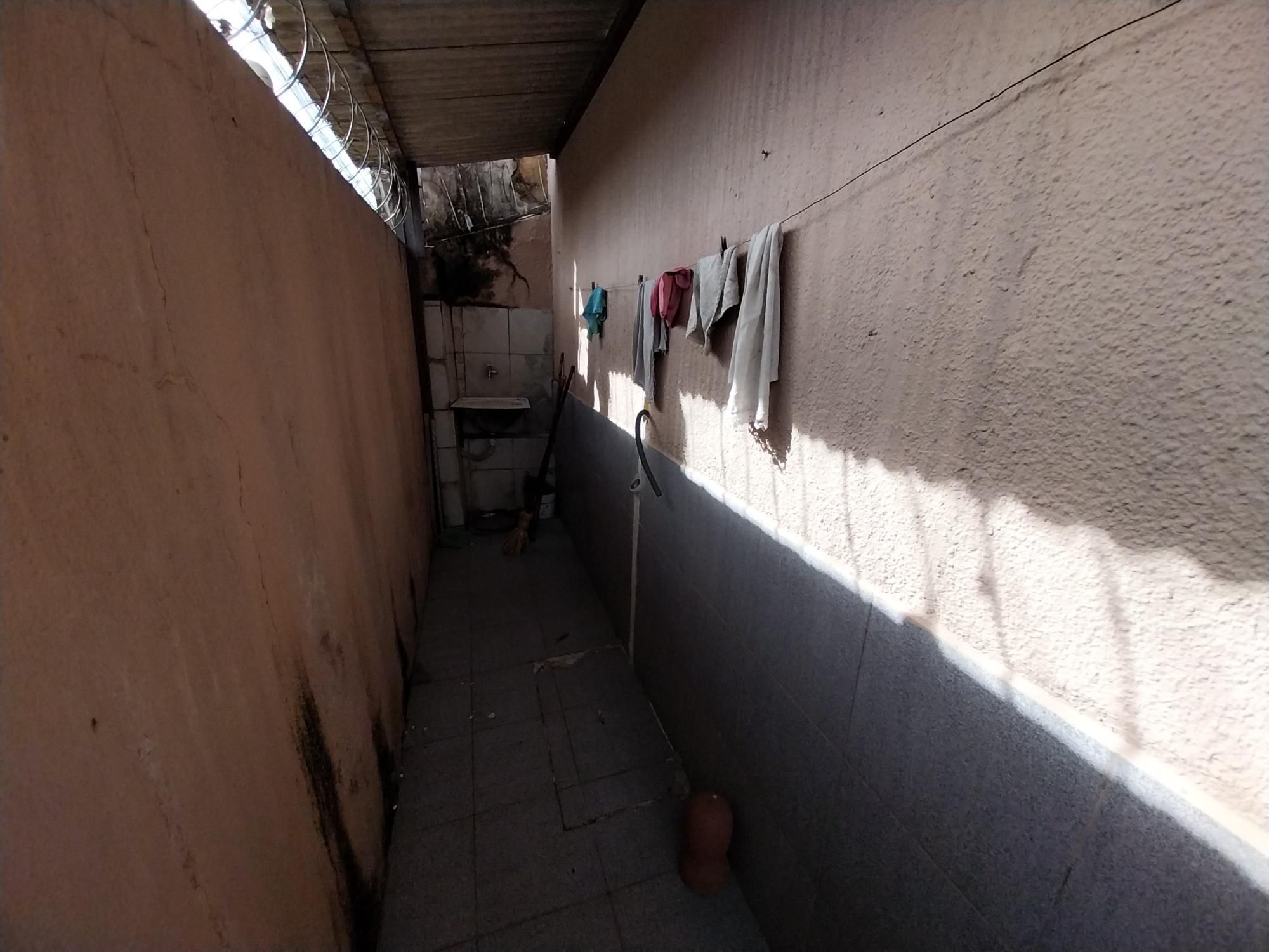 Casa Comercial à venda com 5 quartos, 241m² - Foto 10