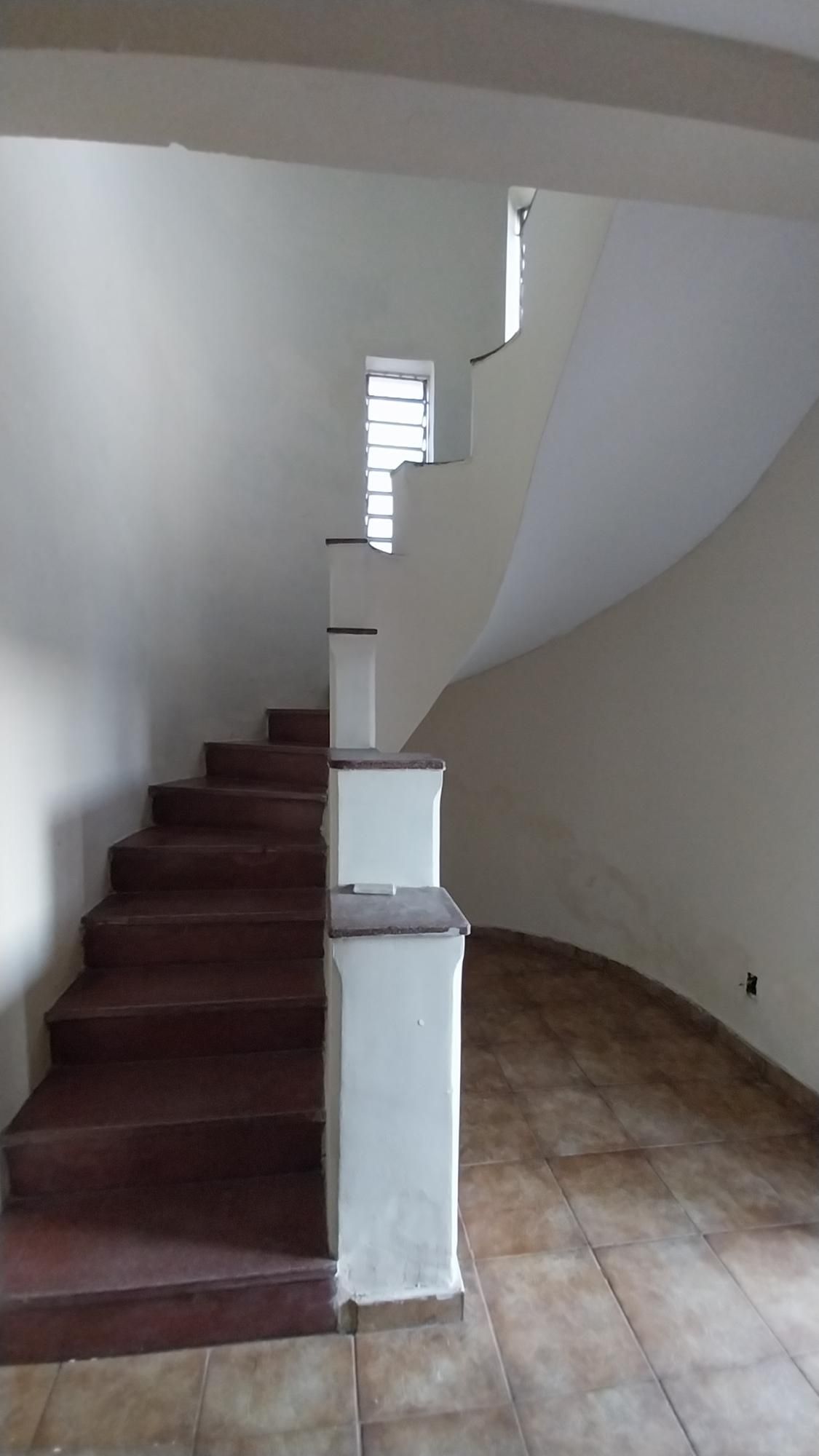 Prédio Inteiro para alugar com 8 quartos, 690m² - Foto 3