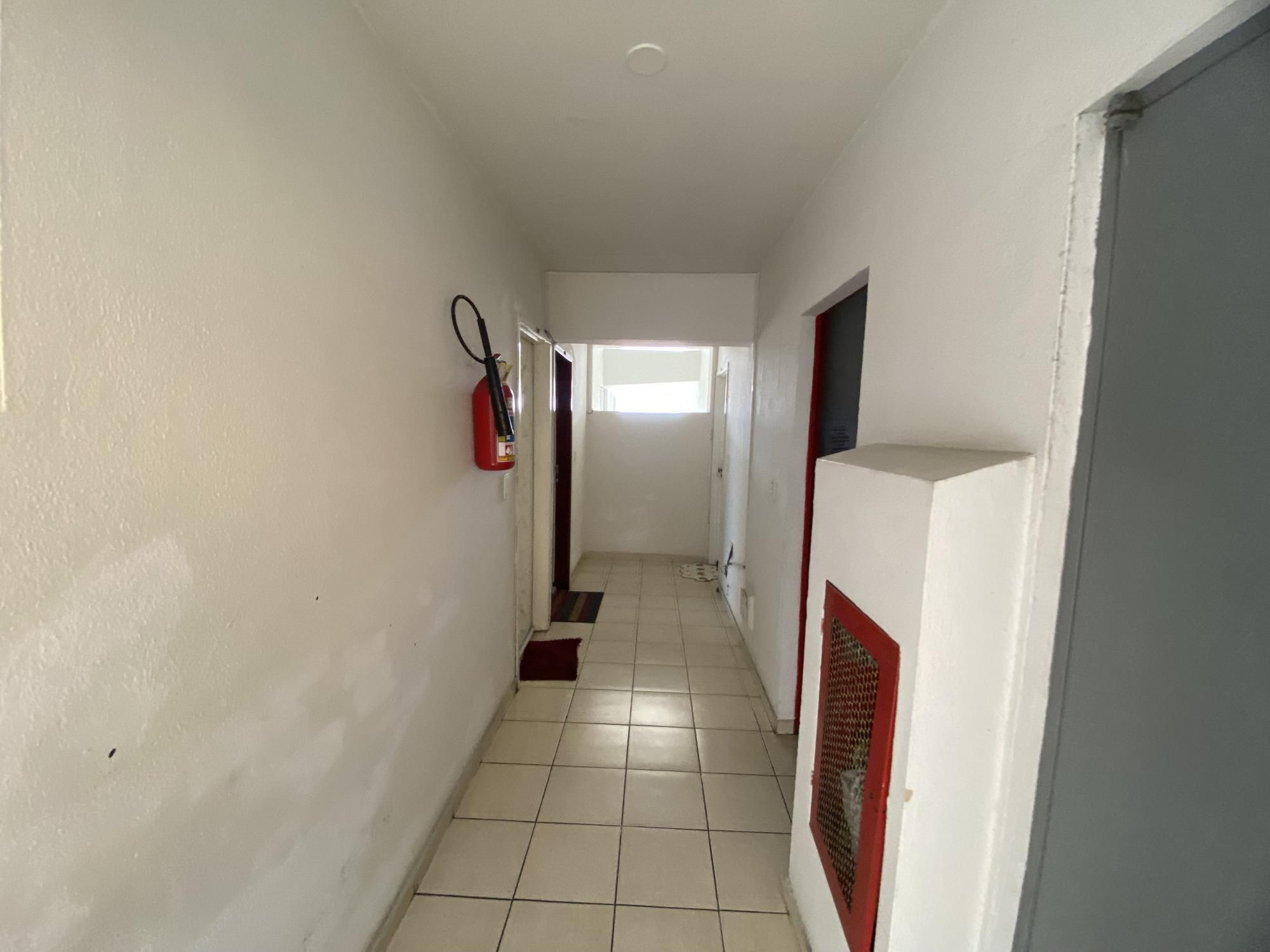 Apartamento à venda com 3 quartos, 75m² - Foto 7