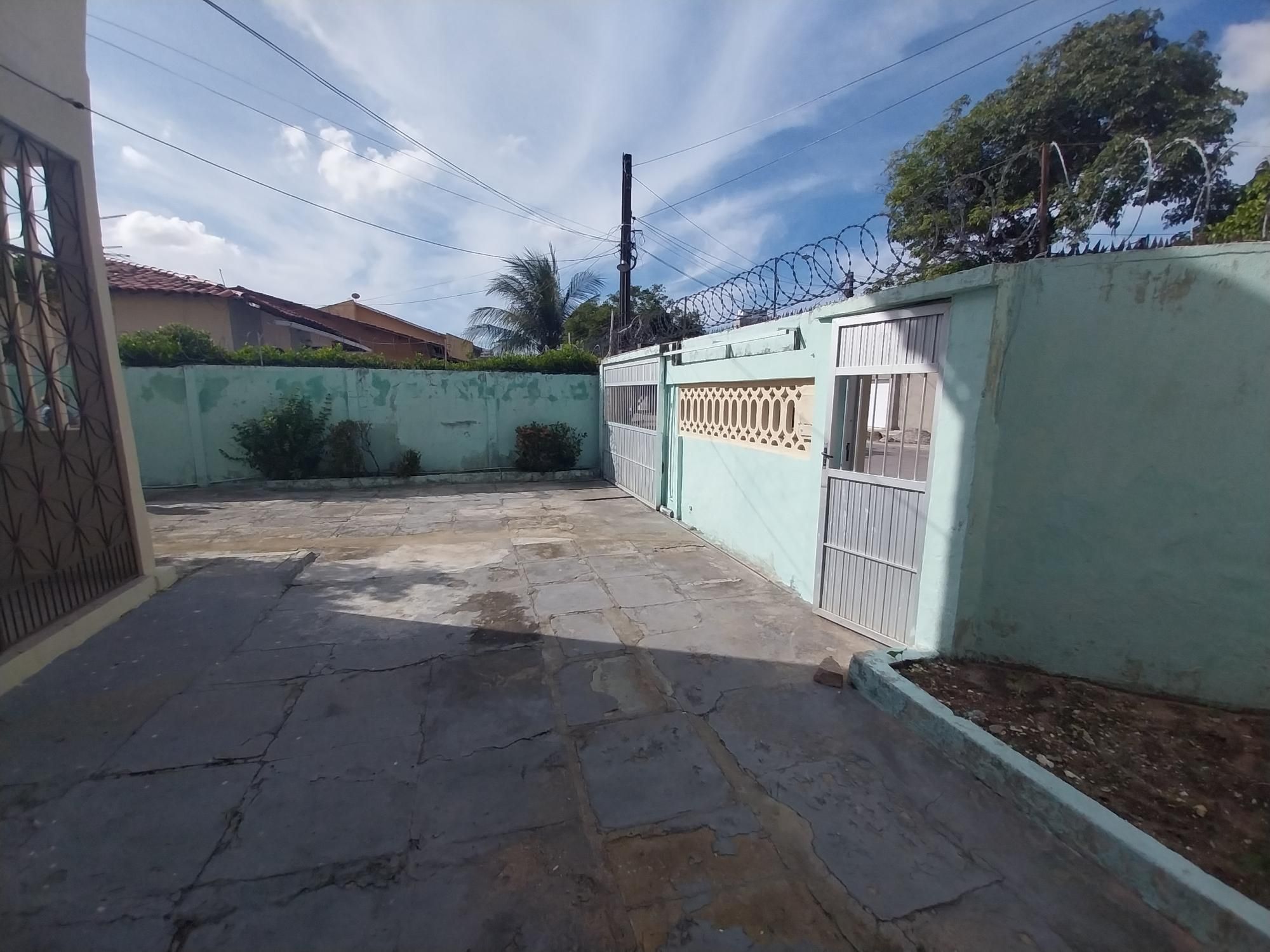 Casa para alugar com 4 quartos, 366m² - Foto 2