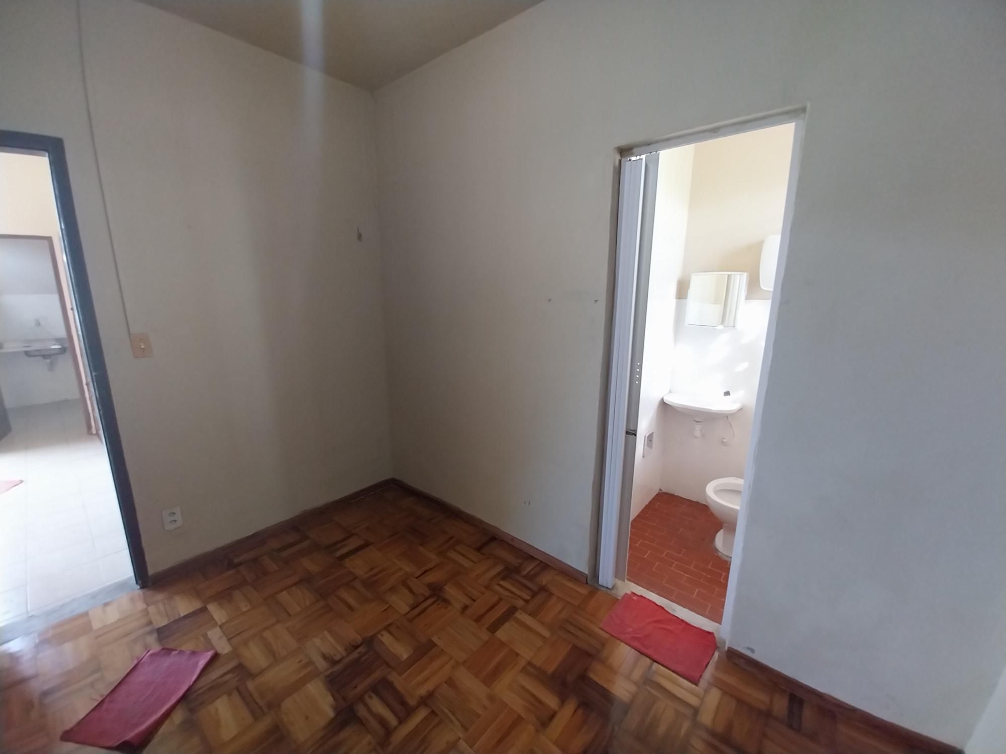 Casa para alugar com 4 quartos, 366m² - Foto 14