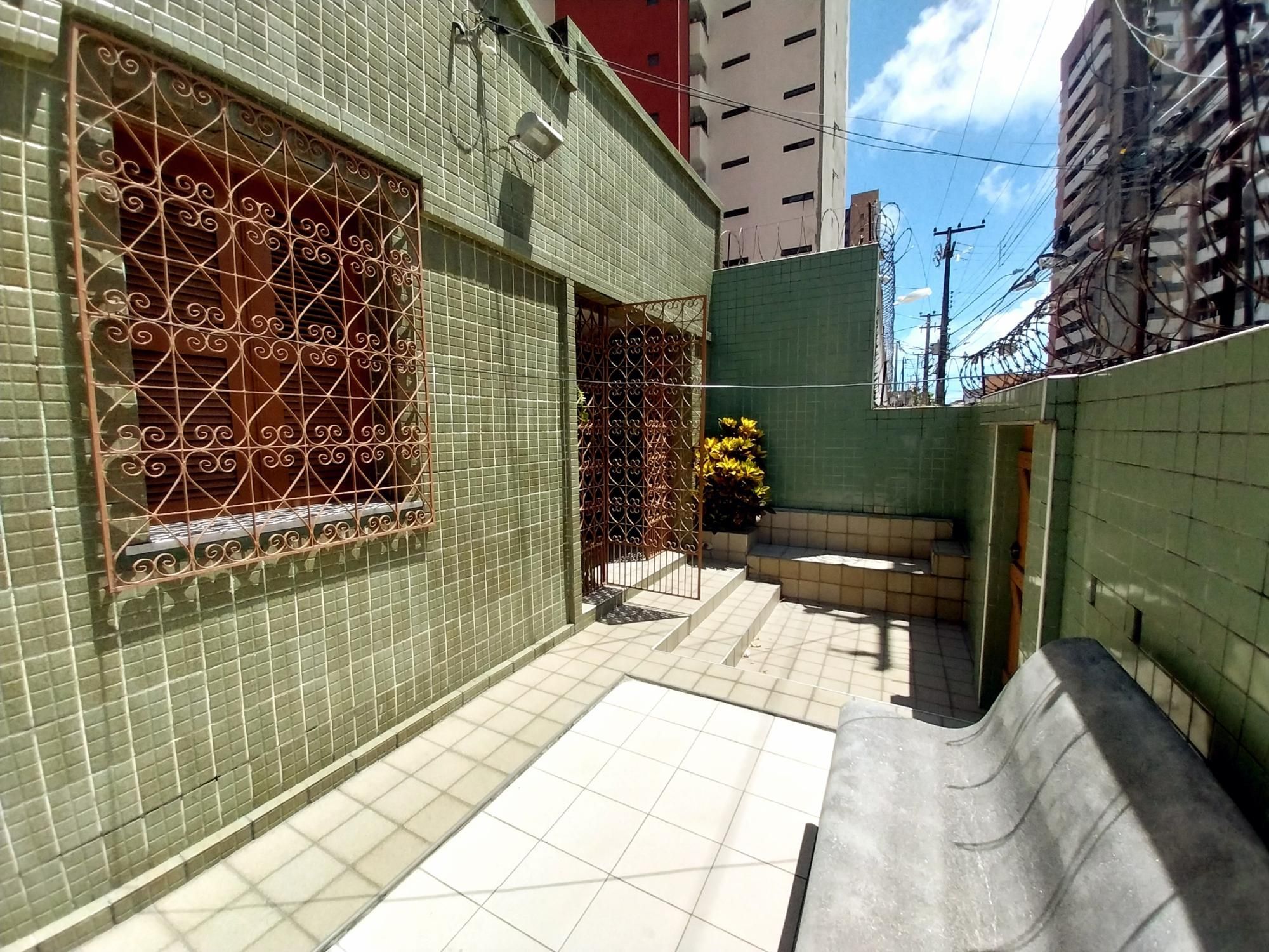 Casa, 6 quartos, 256 m² - Foto 9