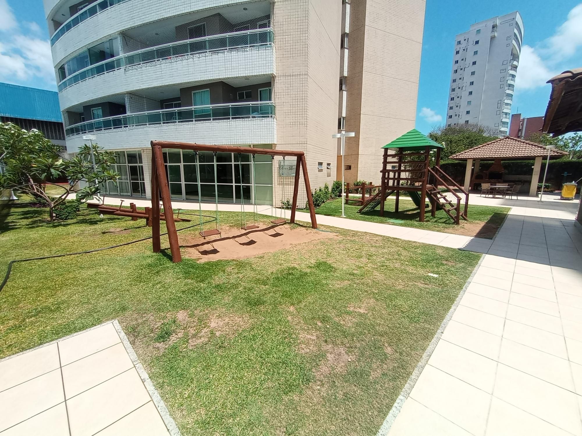 Apartamento à venda com 3 quartos, 81m² - Foto 11