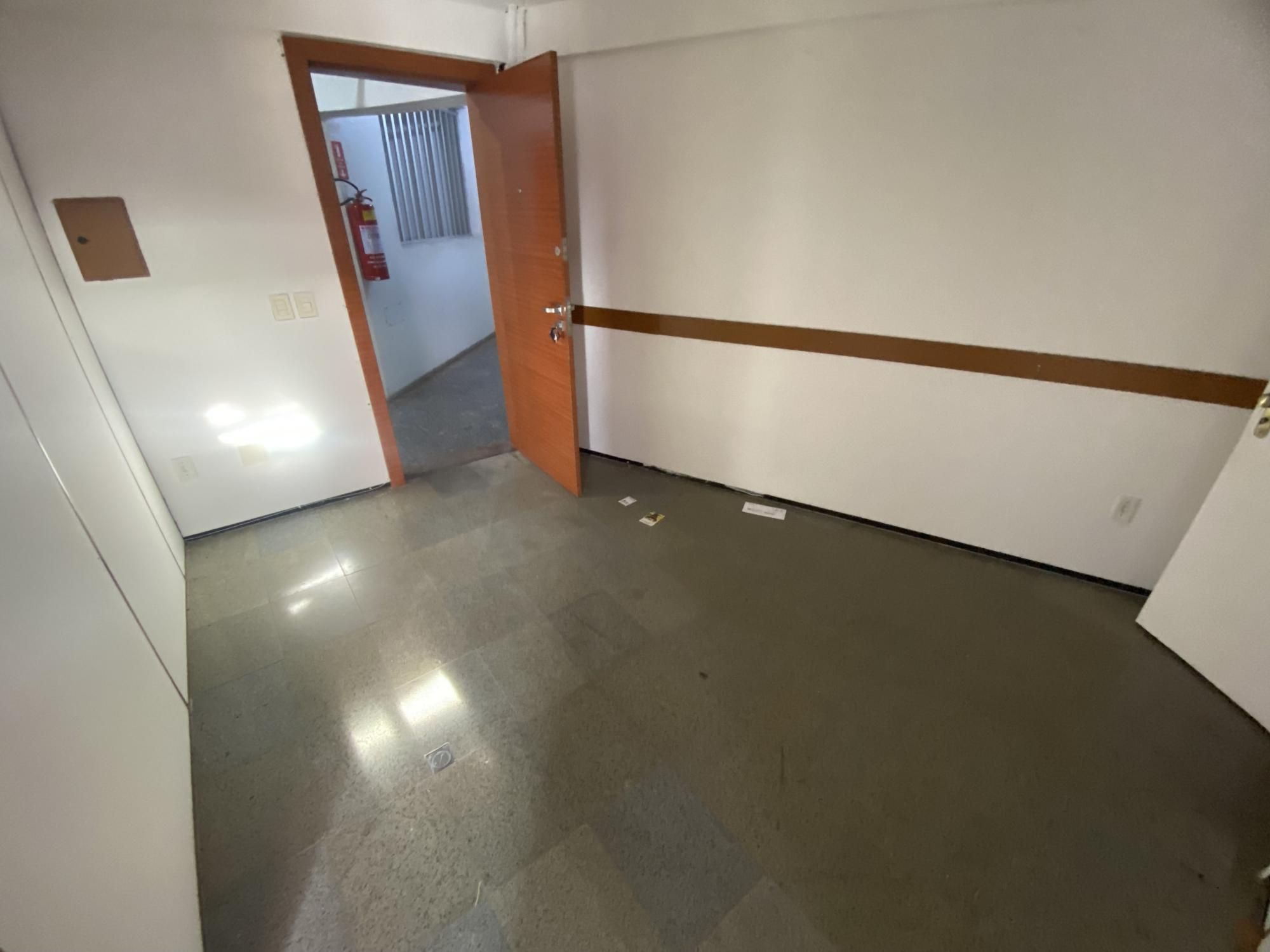 Conjunto Comercial-Sala à venda com 2 quartos, 34m² - Foto 5