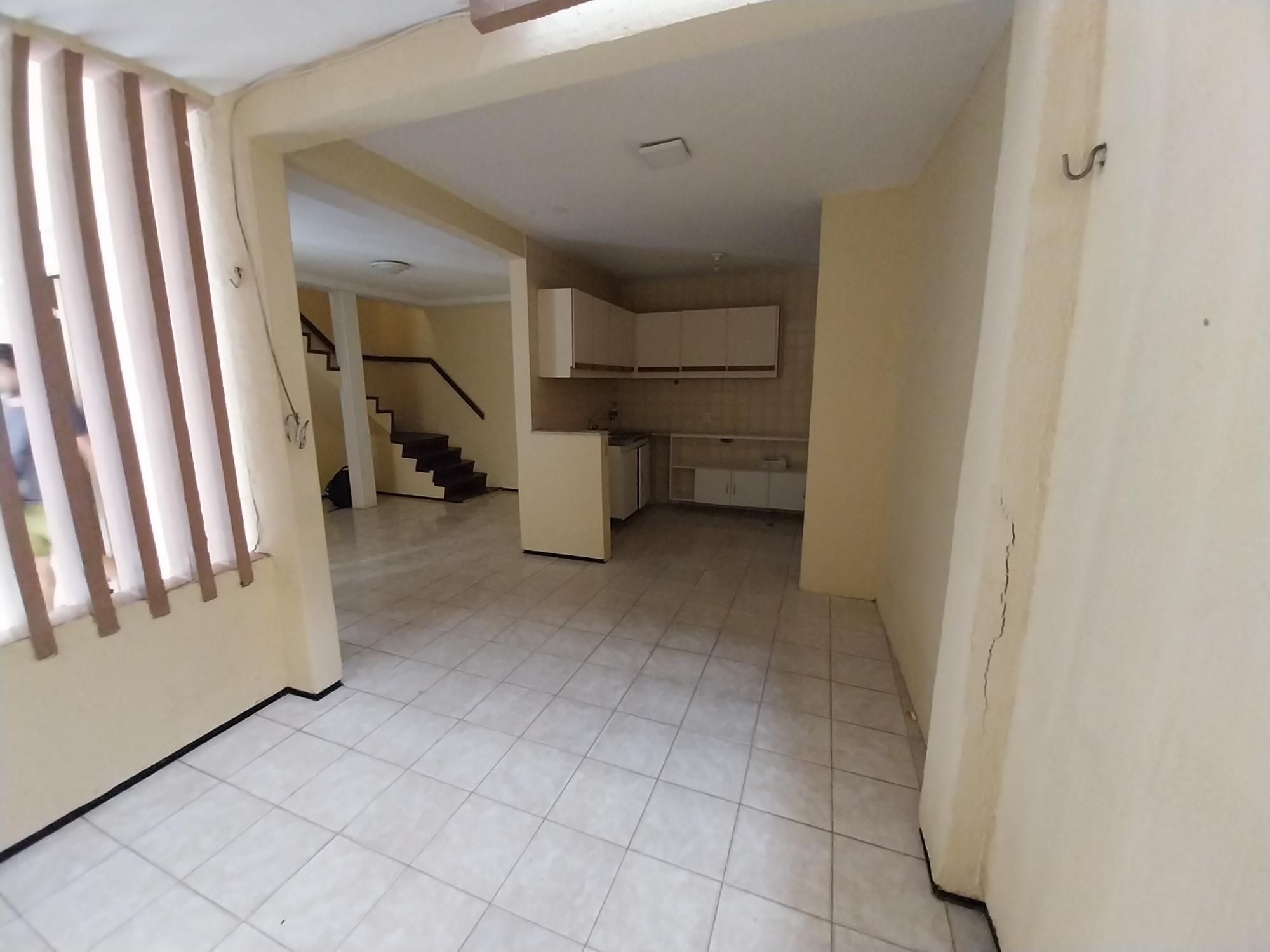 Casa Comercial à venda com 5 quartos, 241m² - Foto 15