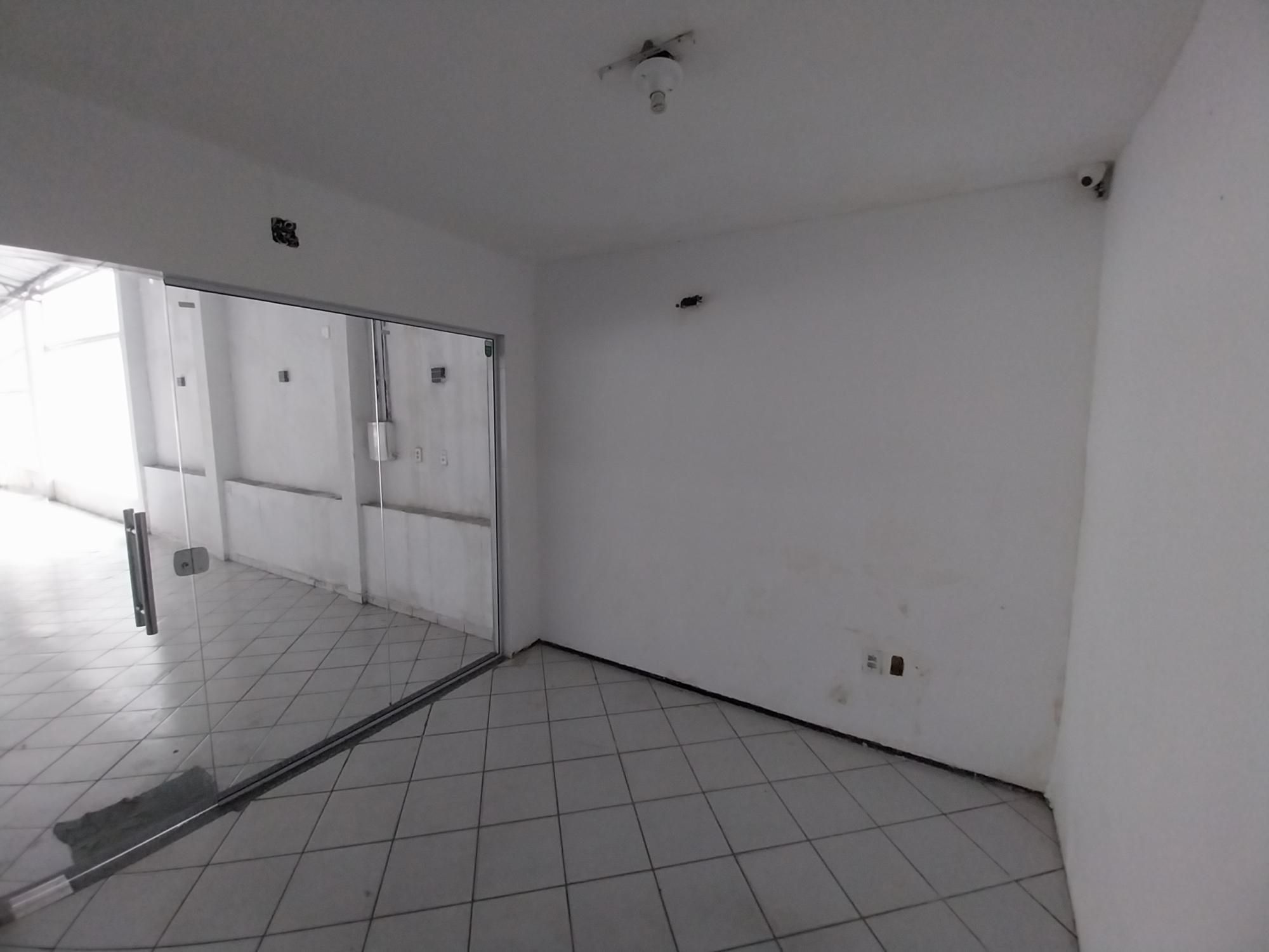 Depósito-Galpão-Armazém à venda com 2 quartos, 336m² - Foto 7