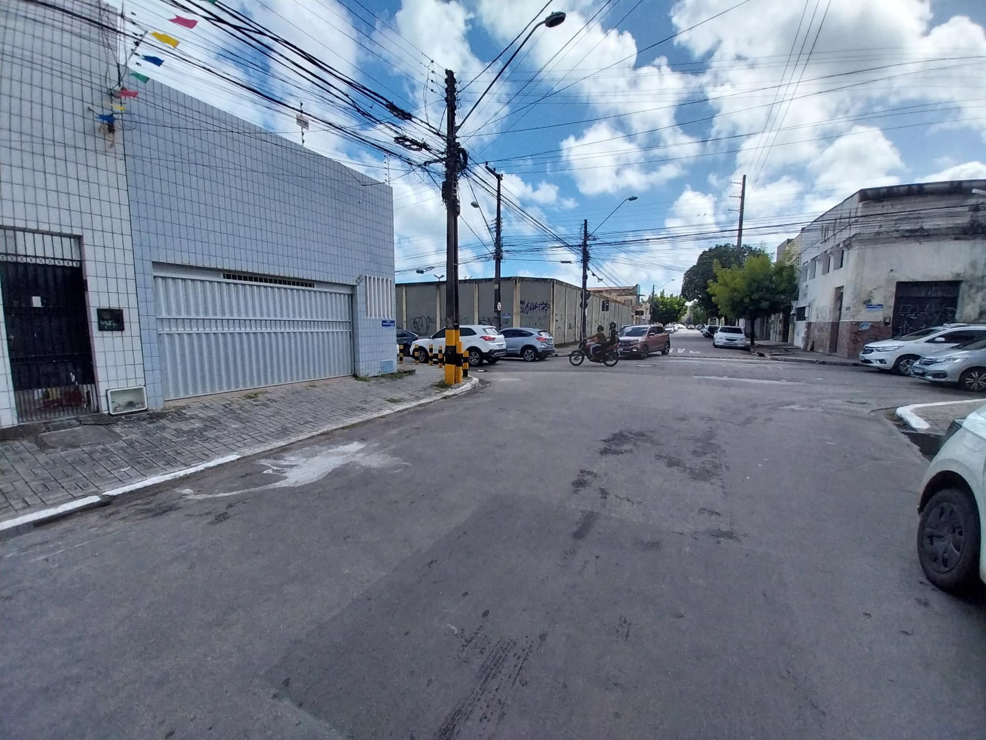 Casa para alugar com 4 quartos, 250m² - Foto 3