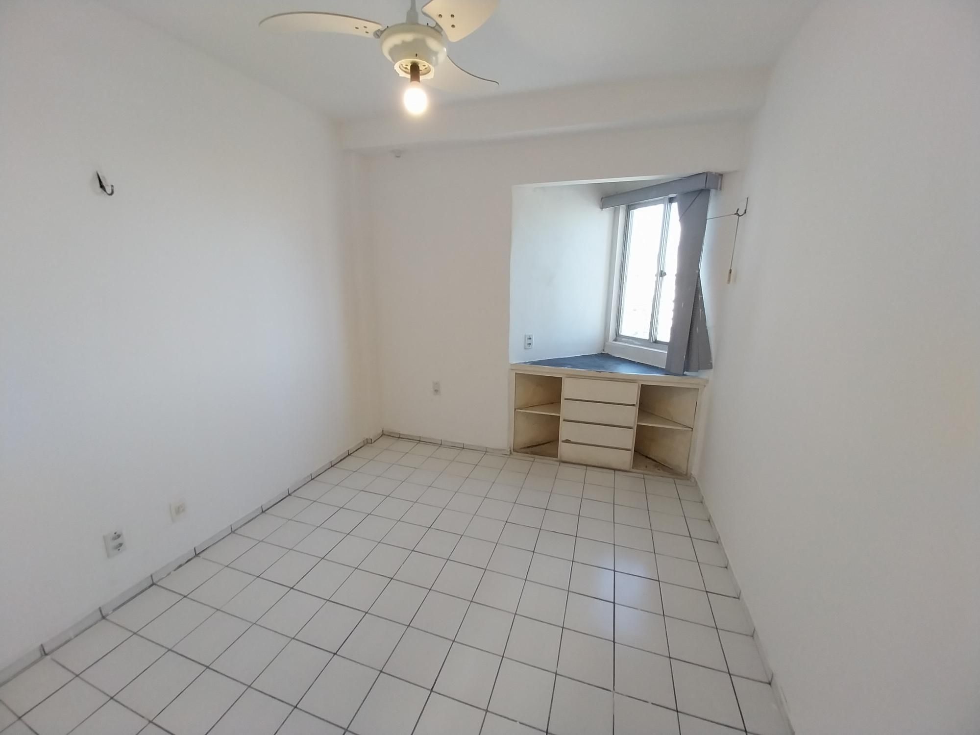 Apartamento para alugar com 3 quartos, 75m² - Foto 15