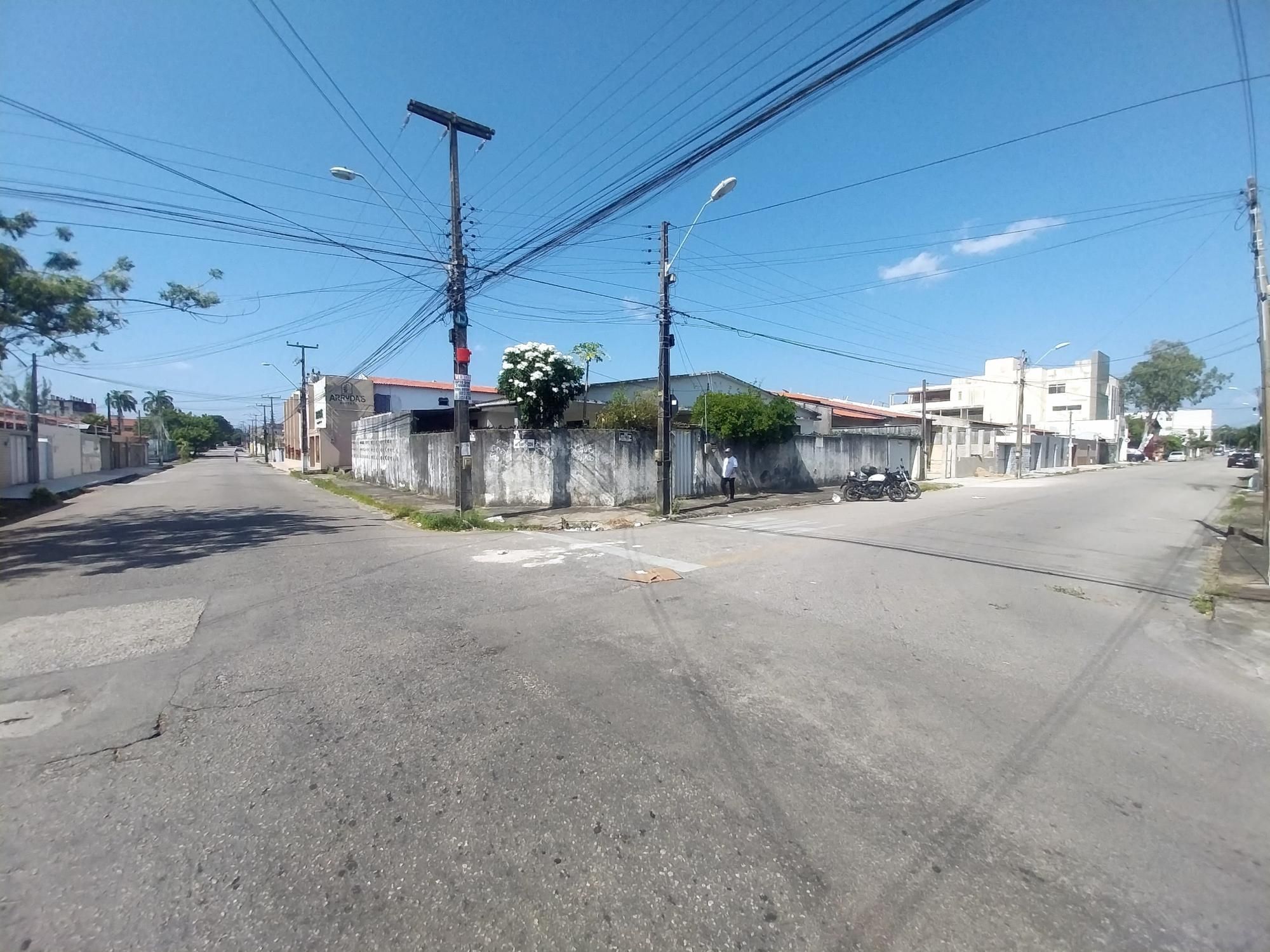 Casa, 6 quartos, 362 m² - Foto 2
