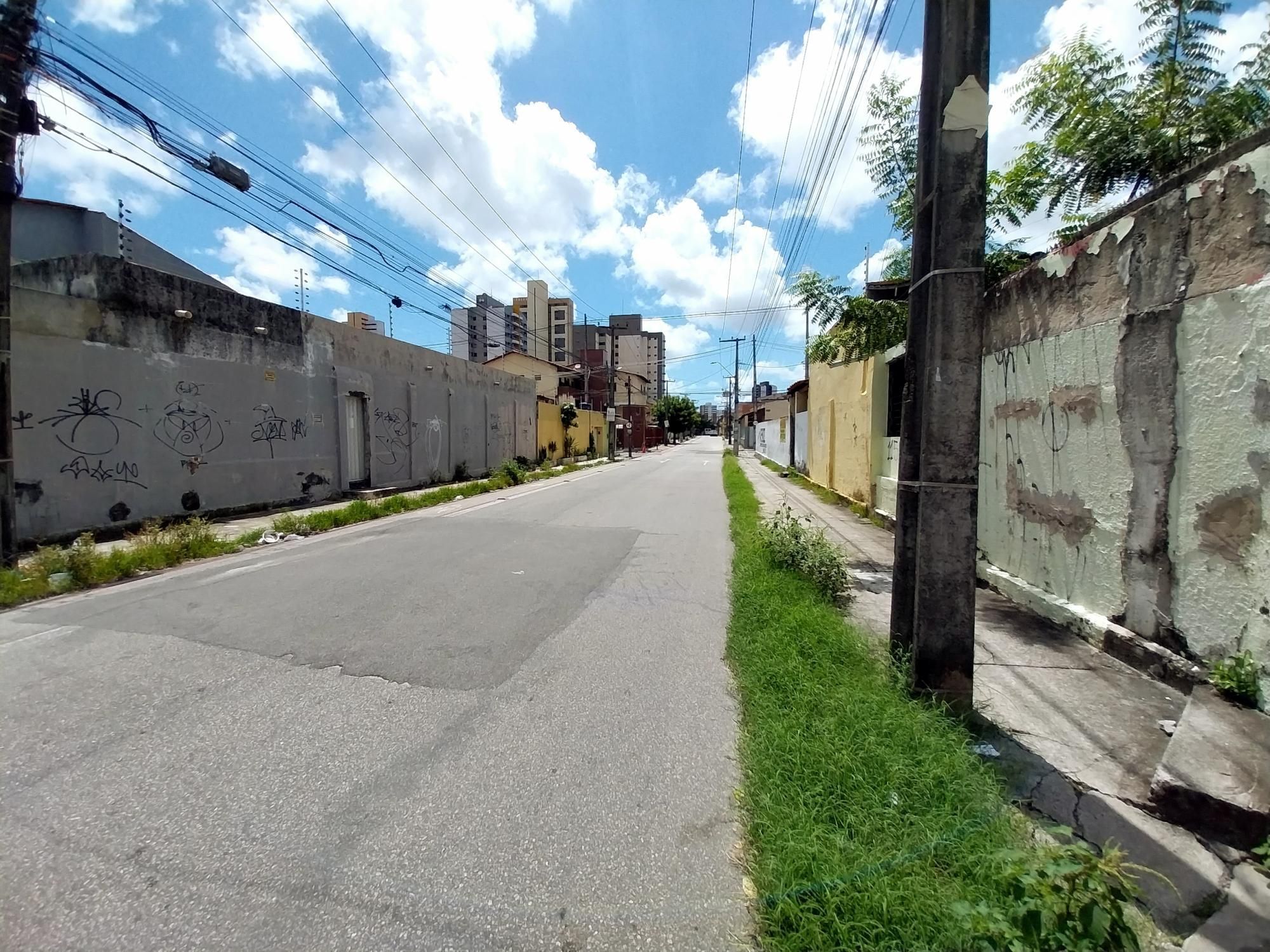 (ca8258) uma casa medindo 517,17m² localizada no bairro de f