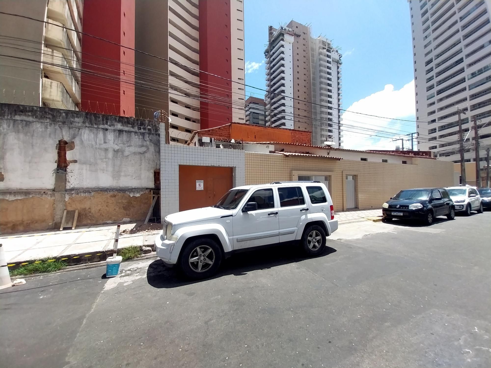 Casa, 6 quartos, 256 m² - Foto 4