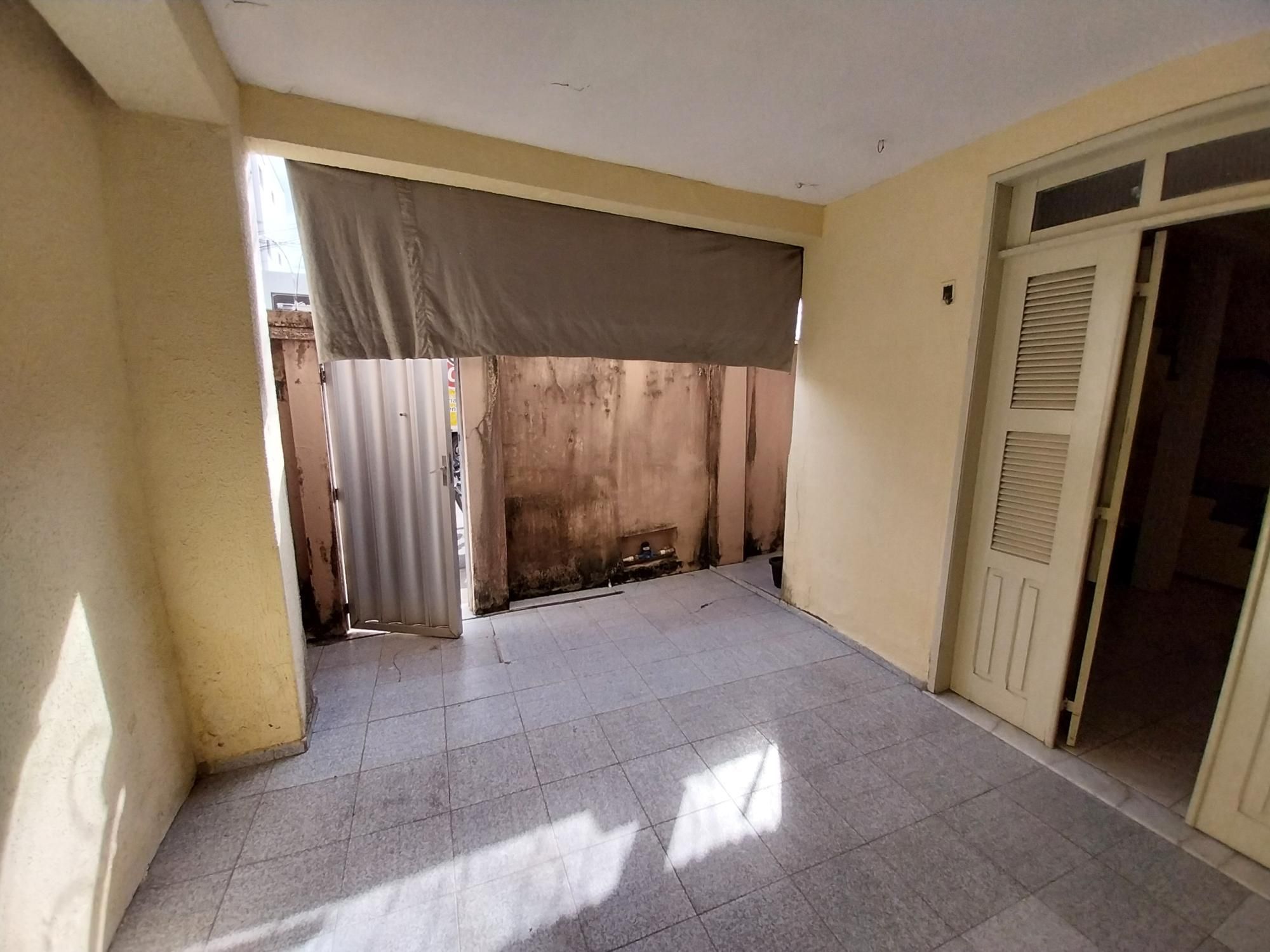 Casa Comercial à venda com 5 quartos, 241m² - Foto 9
