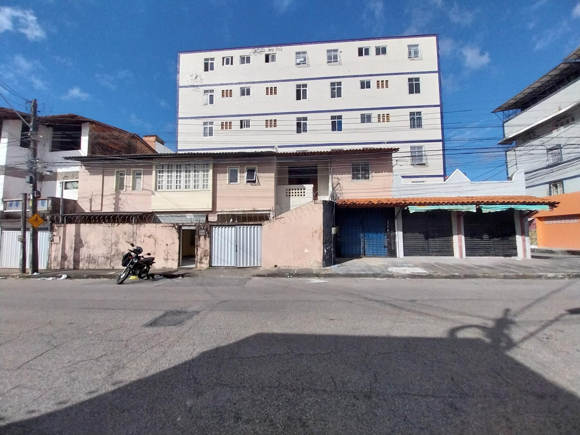 Casa Comercial à venda com 5 quartos, 241m² - Foto 3