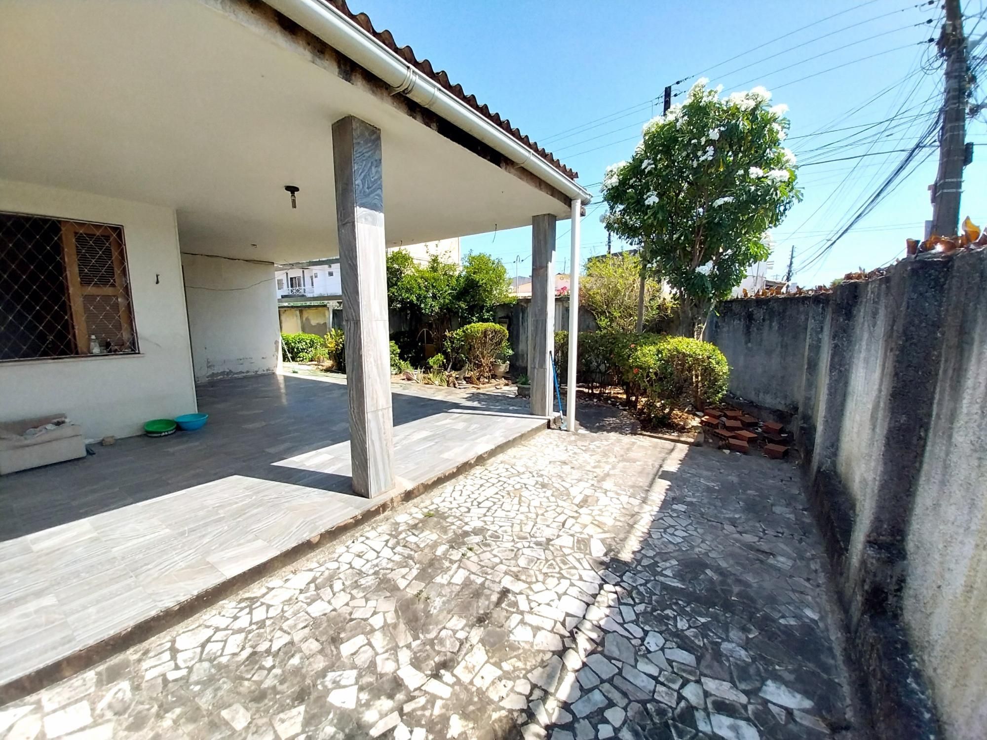 Casa, 6 quartos, 362 m² - Foto 1